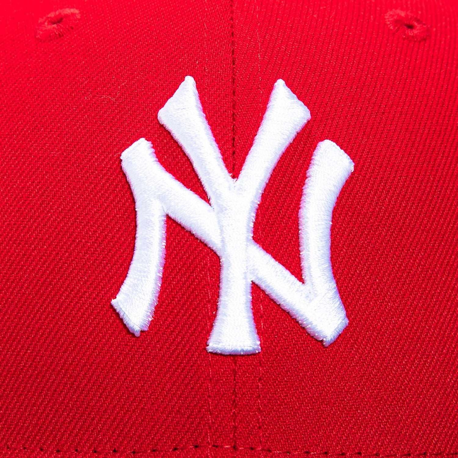 New Era 59Fifty New York Yankees 1996 World Series Patch Snapback Hat - Red & Black - Official MLB Baseball Cap for Yankees Fans & Sports Enthusiasts - Perfect for Games, Collecting & Streetwear Fashion
