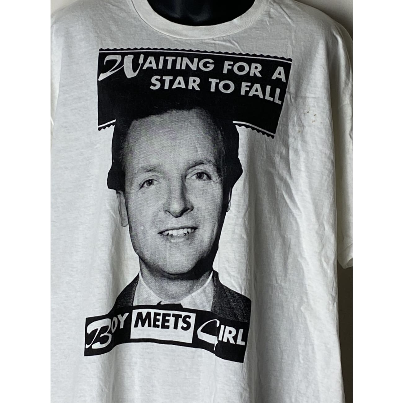 Boy Meets Girl Waiting For A Star To Fall 1980s Vintage Retro Graphic T-Shirt - Soft Cotton Unisex Tee for Concerts, Parties & 80s Theme Events