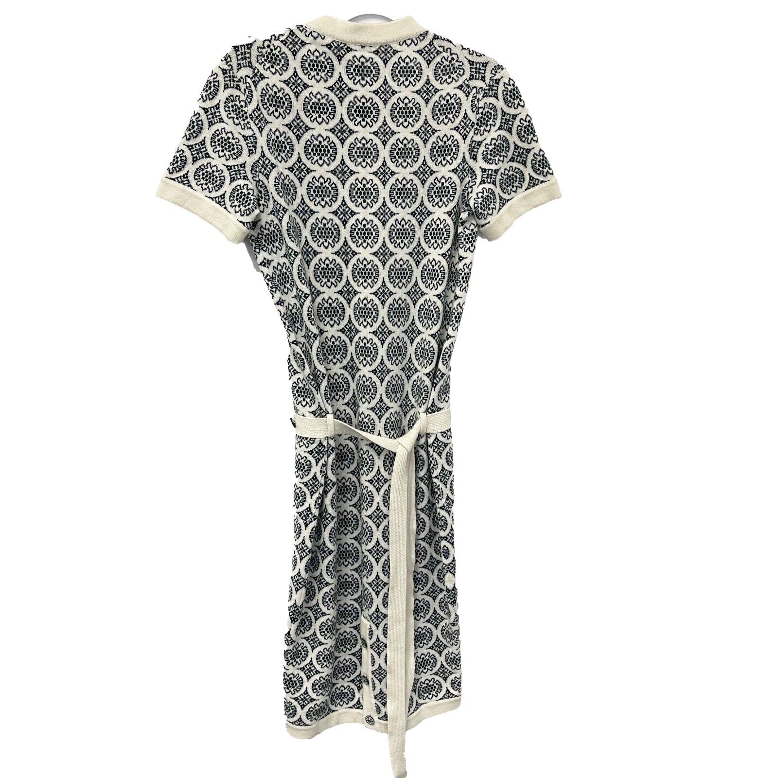 Chanel 16C Seoul RUNWAY Green Ecru Clover Belted Sweater Dress Size 38 (US 6) - Elegant Knit Dress for Women, Perfect for Fall Fashion, Date Nights & Special Occasions