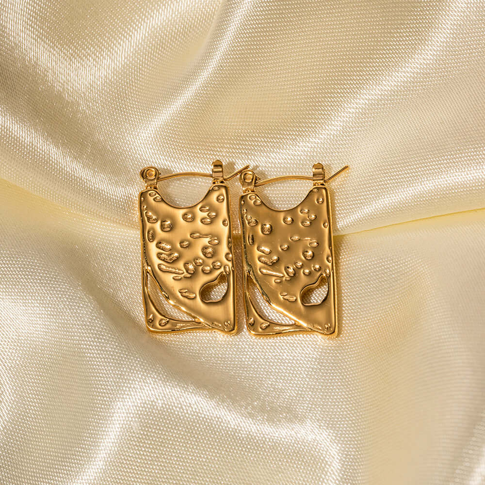 18K Gold Plated Geometric Hollow Rectangle Hoop Earrings for Women - Trendy Minimalist Dangle Earrings for Everyday Wear, Party & Date Night | JDE014