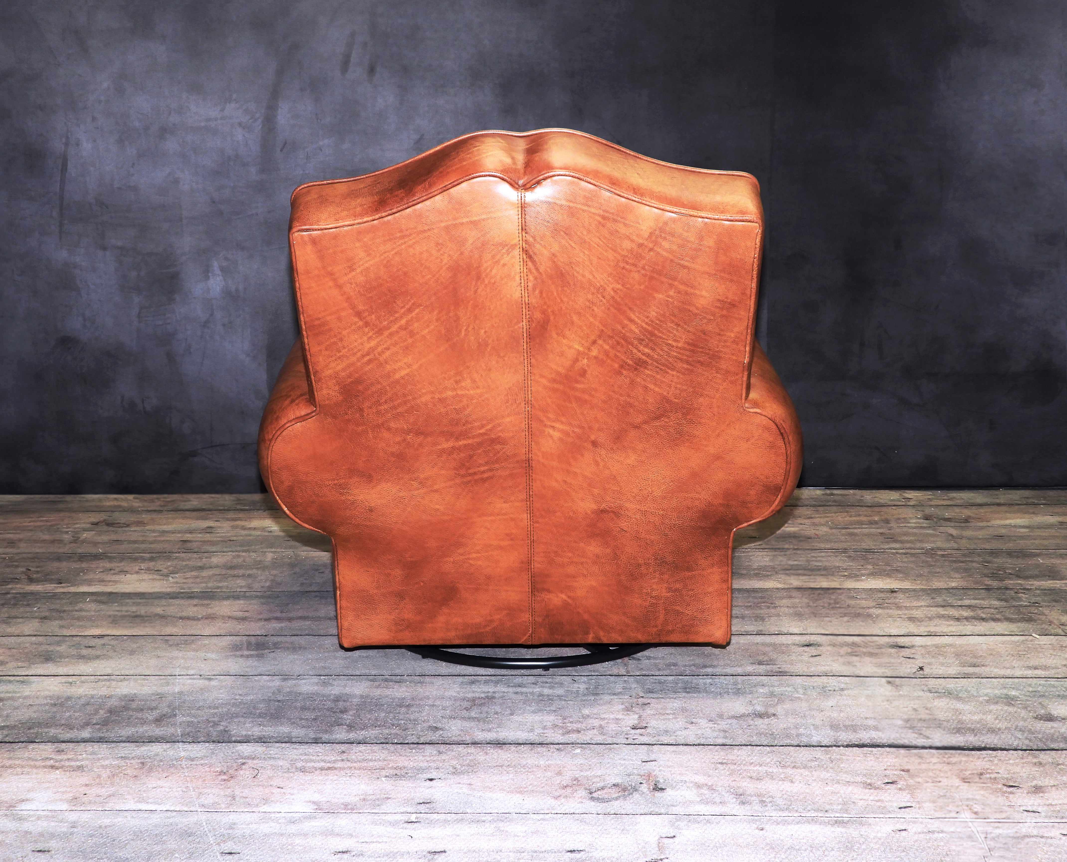 Premium Moustache Leather Cigar Swivel Chair - Stylish Office & Lounge Recliner for Home & Commercial Use