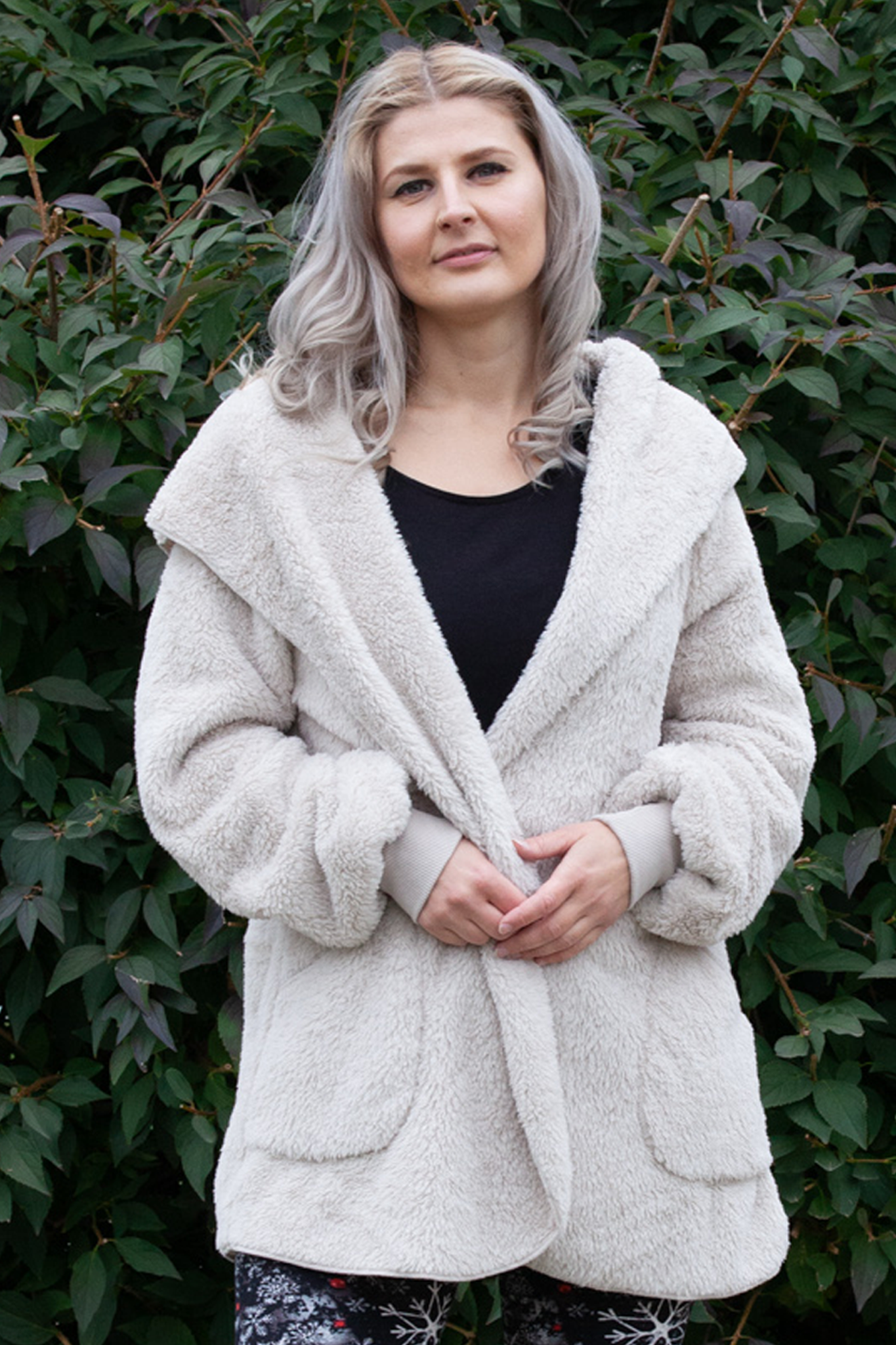 Ultra Soft Faux Fur Hooded Sweater with Pockets - Cozy Winter Pullover for Women, Warm Fleece-Lined Hoodie for Outdoor Activities and Lounge Wear