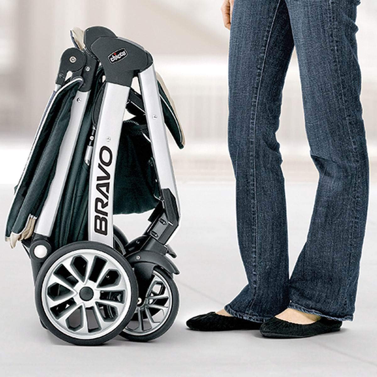 Chicco Bravo Trio Travel System - Lightweight Stroller, Infant Car Seat & Base - Lilla | Safe & Convenient Baby Travel Gear for Newborns to Toddlers | Perfect for Shopping, Travel & Daily Walks