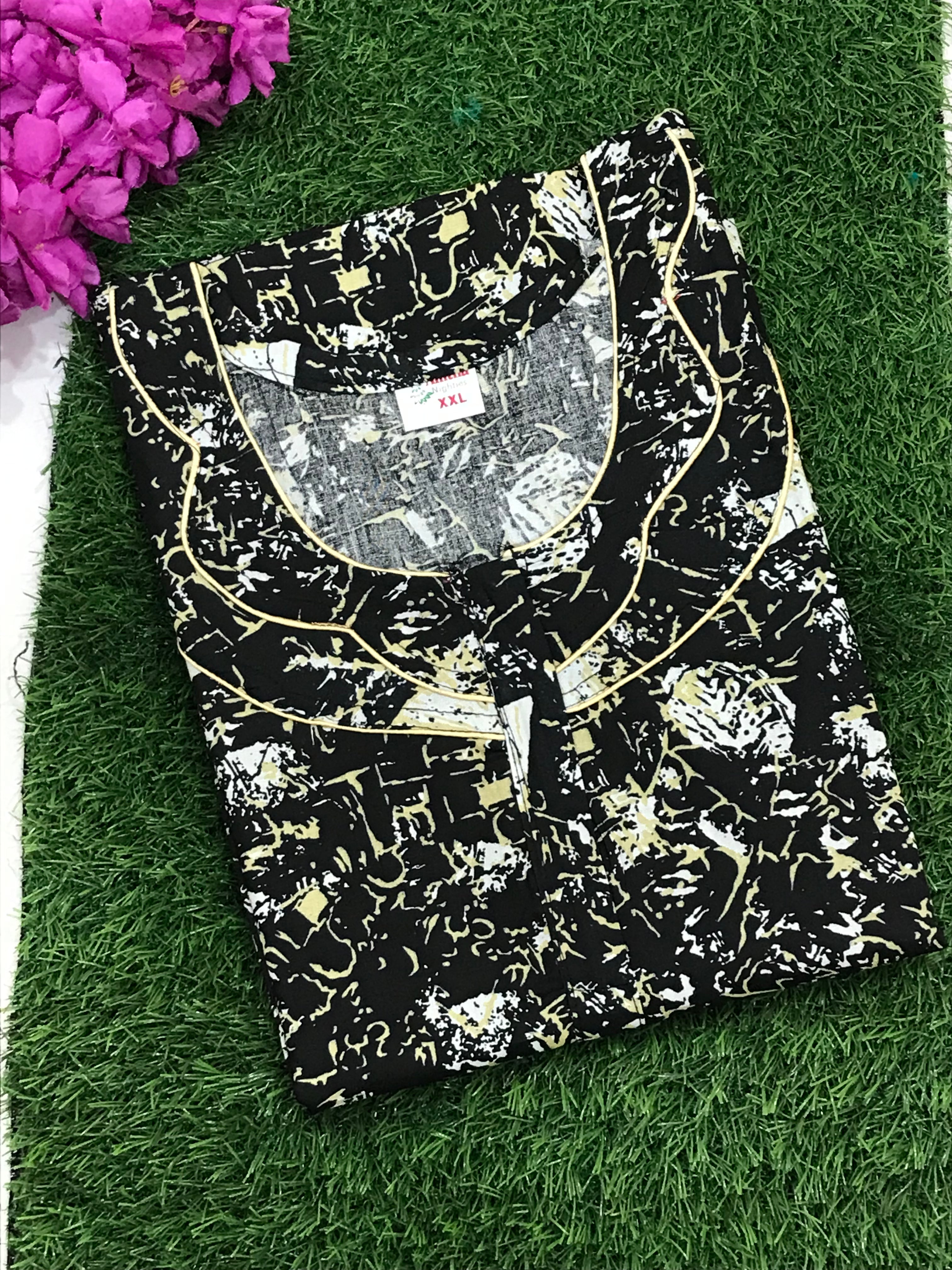 Black and White Triangle Design Nightgown for Women - Soft and Comfortable Sleepwear for Relaxing at Home or Lounging
