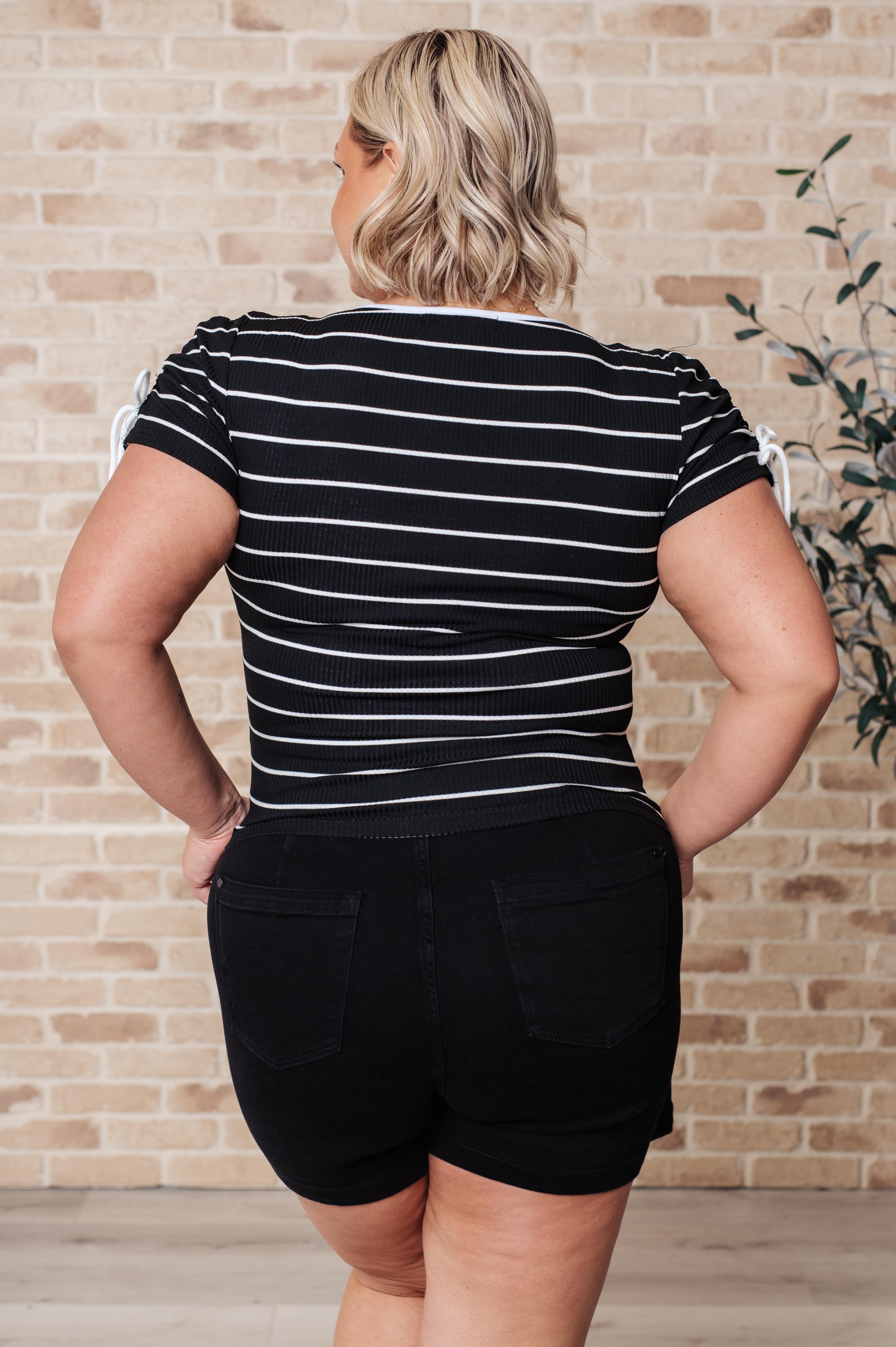 Stylish Striped Women's Tops - Trendy Casual & Office Wear | Perfect for Everyday Outfits & Work Attire