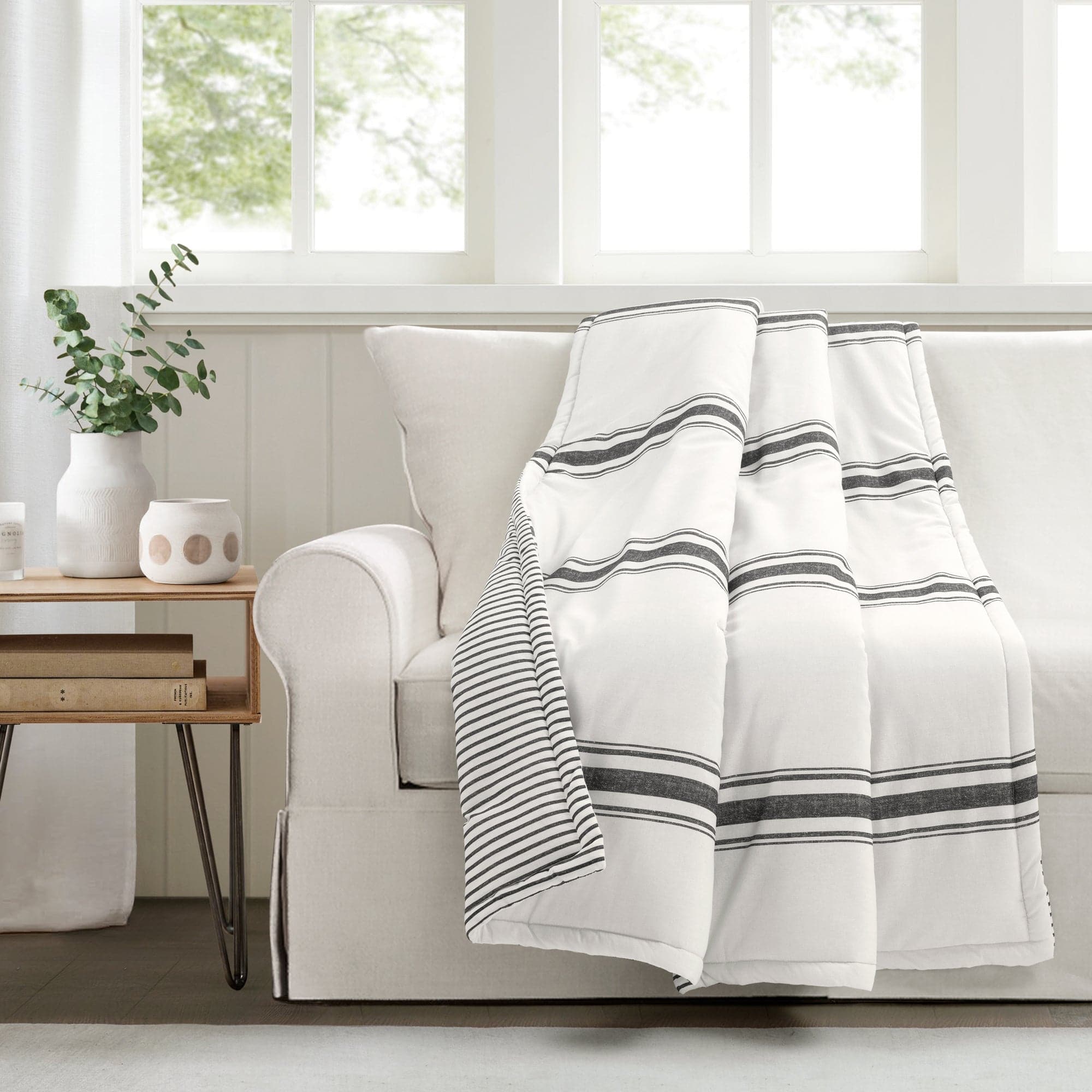 Farmhouse Stripe Throw Blanket - Soft Cozy Knit Accent Blanket for Couch, Bed & Home Decor - Perfect for Living Room, Bedroom & Seasonal Decorations