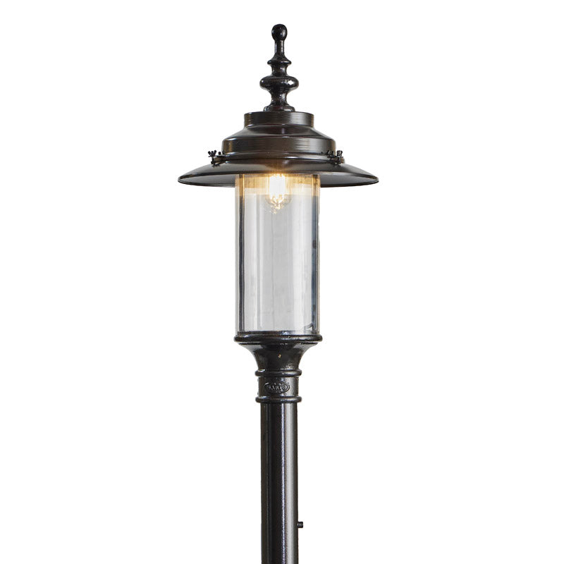 Betley 1Lt Cast Iron Lamp Post - Outdoor Garden Lighting for Pathways, Driveways & Porches