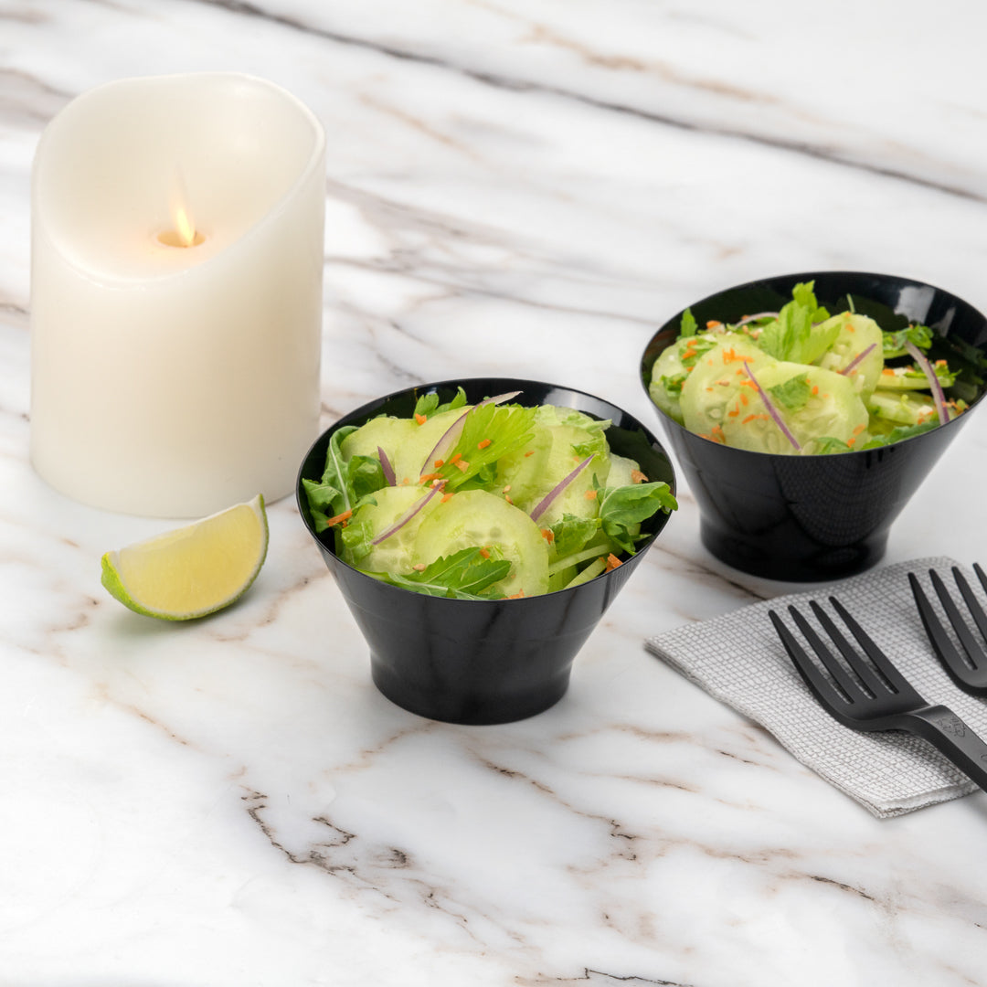 5 oz Round Black Plastic Small Incline Bowl - 3.75