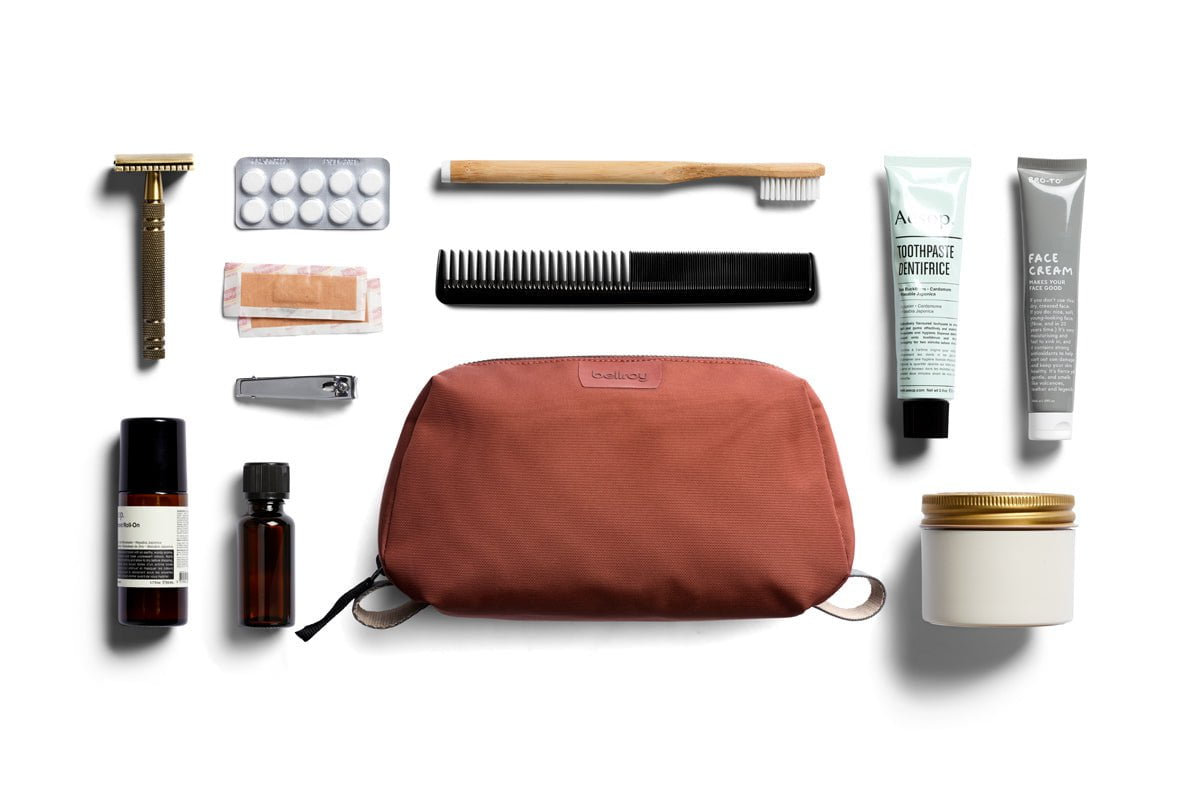 Bellroy Premium Travel Toiletry Bag - Water-Resistant & Compact Organizer for Men & Women | Perfect for Air Travel, Gym, Camping & Weekend Getaways