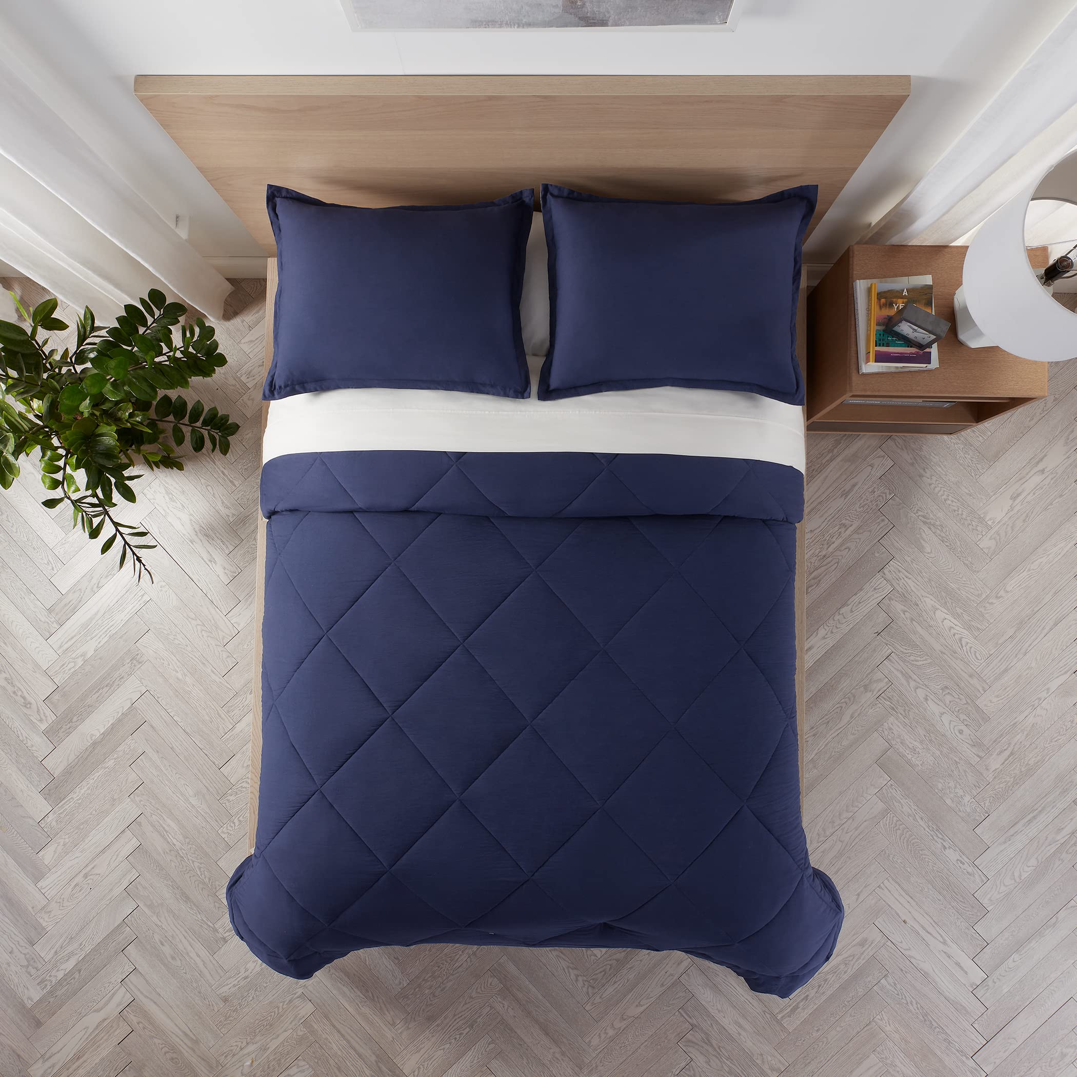 Serta Supersoft Cooling 7-Piece Reversible Comforter Set with Sheets & Pillowcases - All Season King Size Bedding in Peacoat Blue | Breathable & Temperature Regulating for Ultimate Comfort | Perfect for Master Bedrooms, Guest Rooms & Dormitories