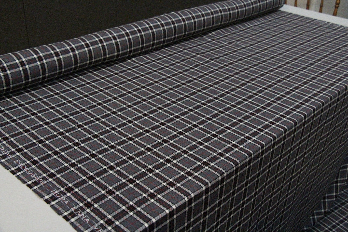 Busini Tartan Plaid Scarf - Soft & Warm Wool Blend Wrap for Women & Men - Perfect for Fall, Winter & Outdoor Activities
