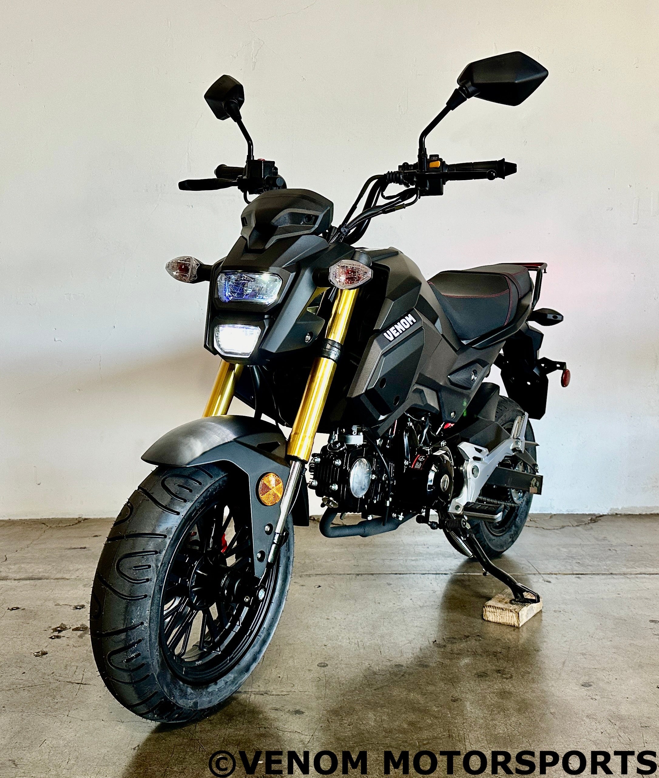 Venom X20 125cc 4-Speed Gas-Powered Motorcycle - Dirt Bike for Adults & Teens - Off-Road, Trail Riding & Commuting