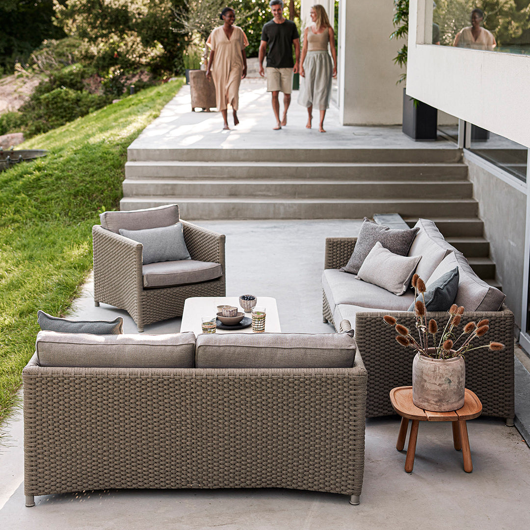 Premium Diamond Outdoor Lounge Chair - Waterproof & UV Resistant for Patio, Poolside, and Beach Relaxation
