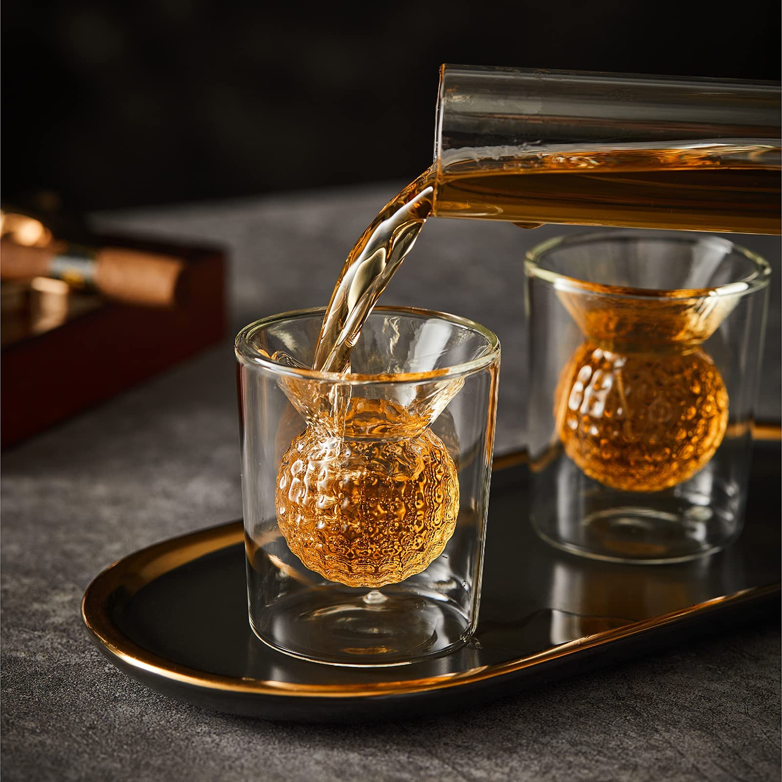 Premium Golf Whiskey Decanter Set with 4 Golf Ball Shot Glasses - 750ml Glass Liquor Dispenser for Bourbon, Scotch, Vodka & Tequila - Unique Golf Gifts for Men - Perfect for Father's Day, Birthday & Golf-Themed Parties