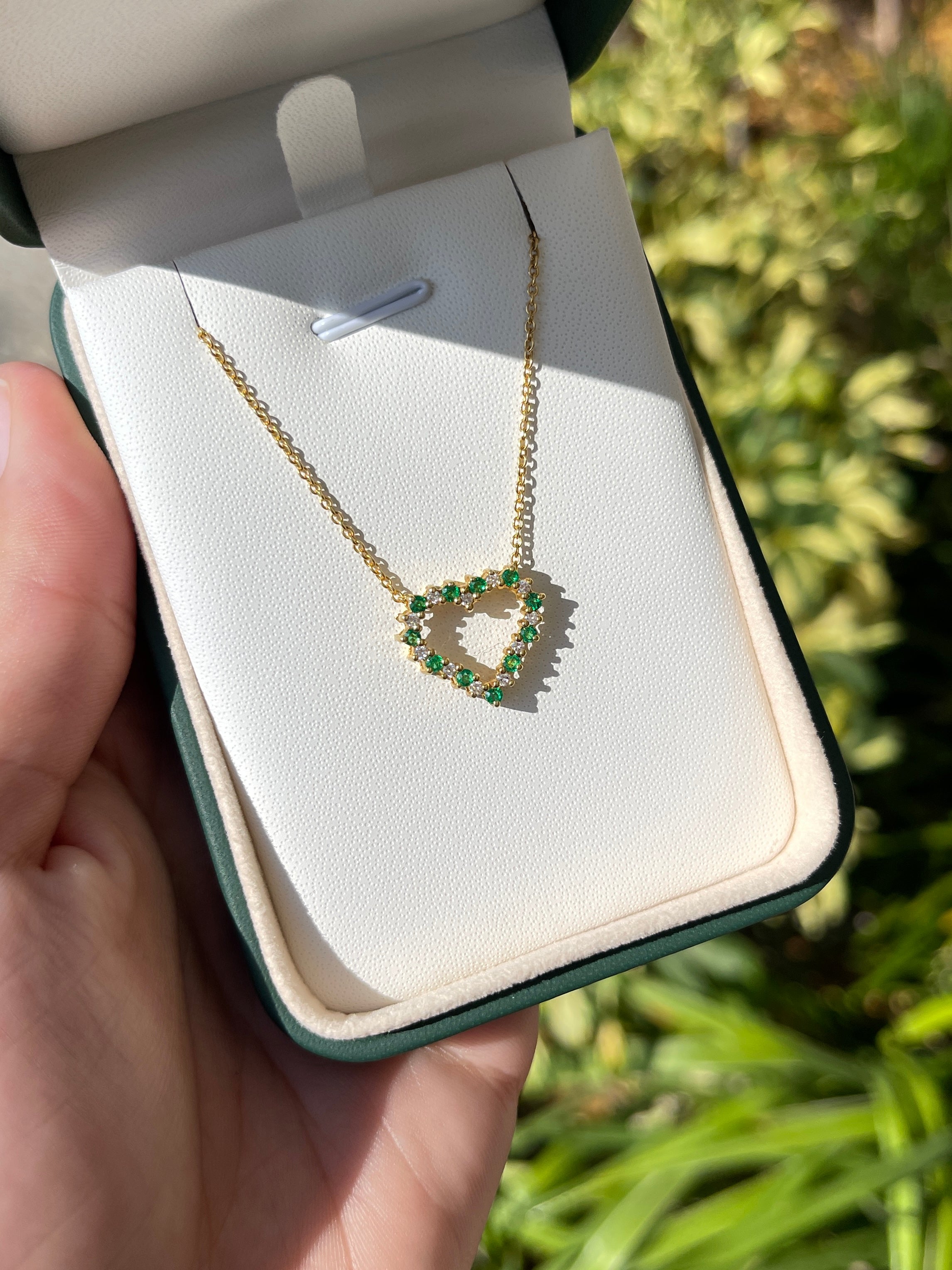 0.55tcw Genuine Emerald & Diamond Heart Pendant Necklace in 18K Gold - Perfect for Valentine's Day Gifts, Anniversary Presents & Romantic Occasions