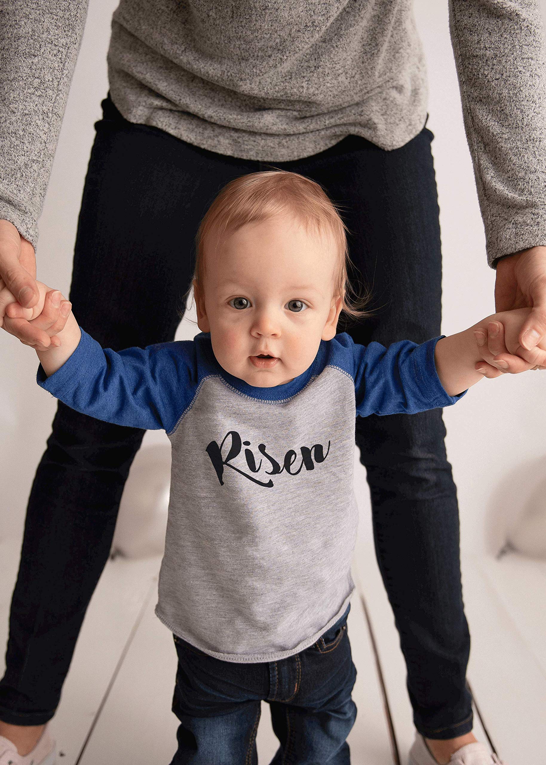 7 ate 9 Apparel Kids Risen Happy Easter Blue Raglan T-Shirt - Comfortable Easter Outfit for Boys & Girls - Perfect for Easter Egg Hunts, Church Services & Family Photos
