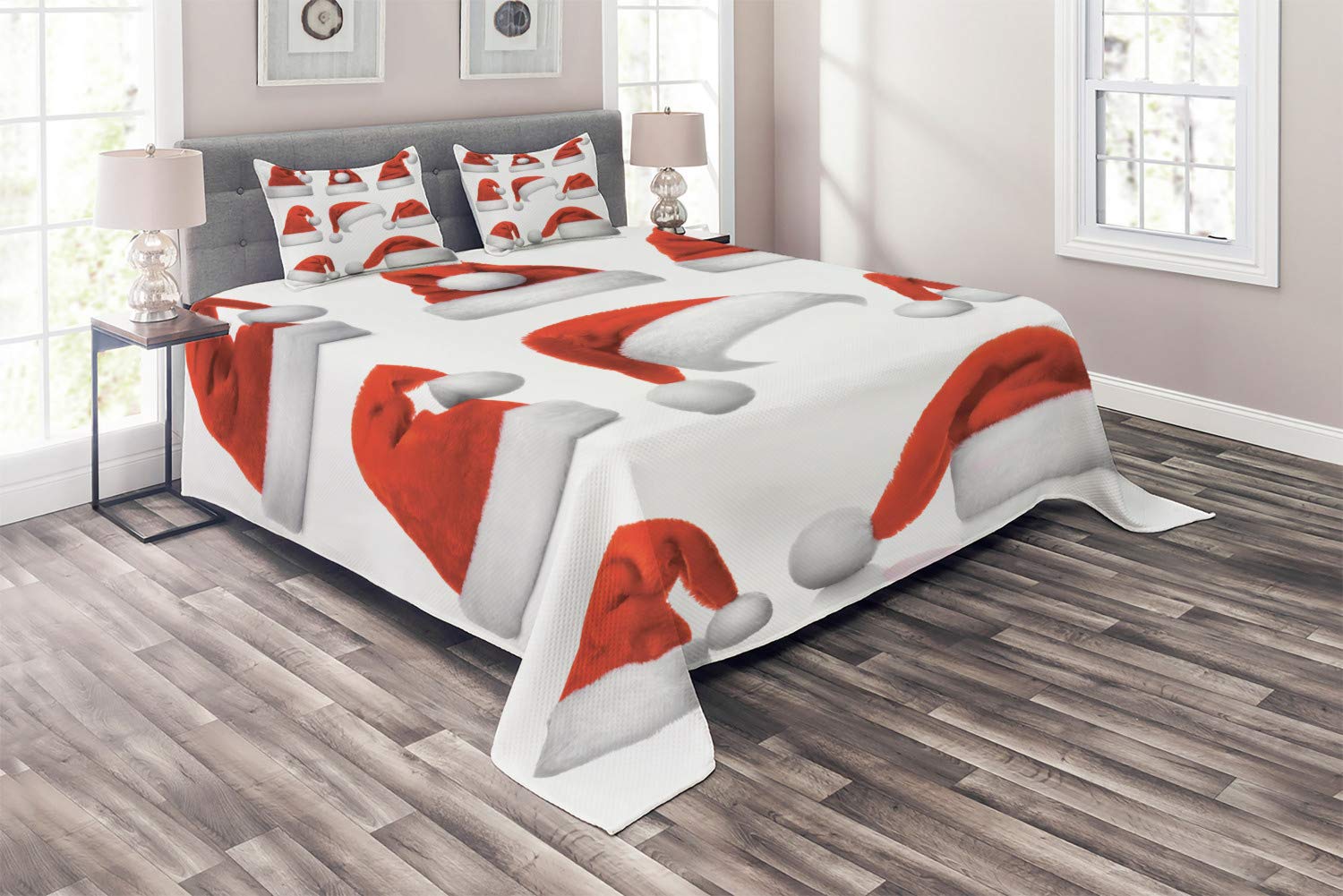 Ambesonne Christmas Quilt Set - 3 Piece King Size Red and White Santa Claus Themed Bedspread with 2 Pillow Shams | Holiday Home Decor for Xmas & New Year Celebrations | Perfect for Bedroom, Guest Room & Festive Party Decorations