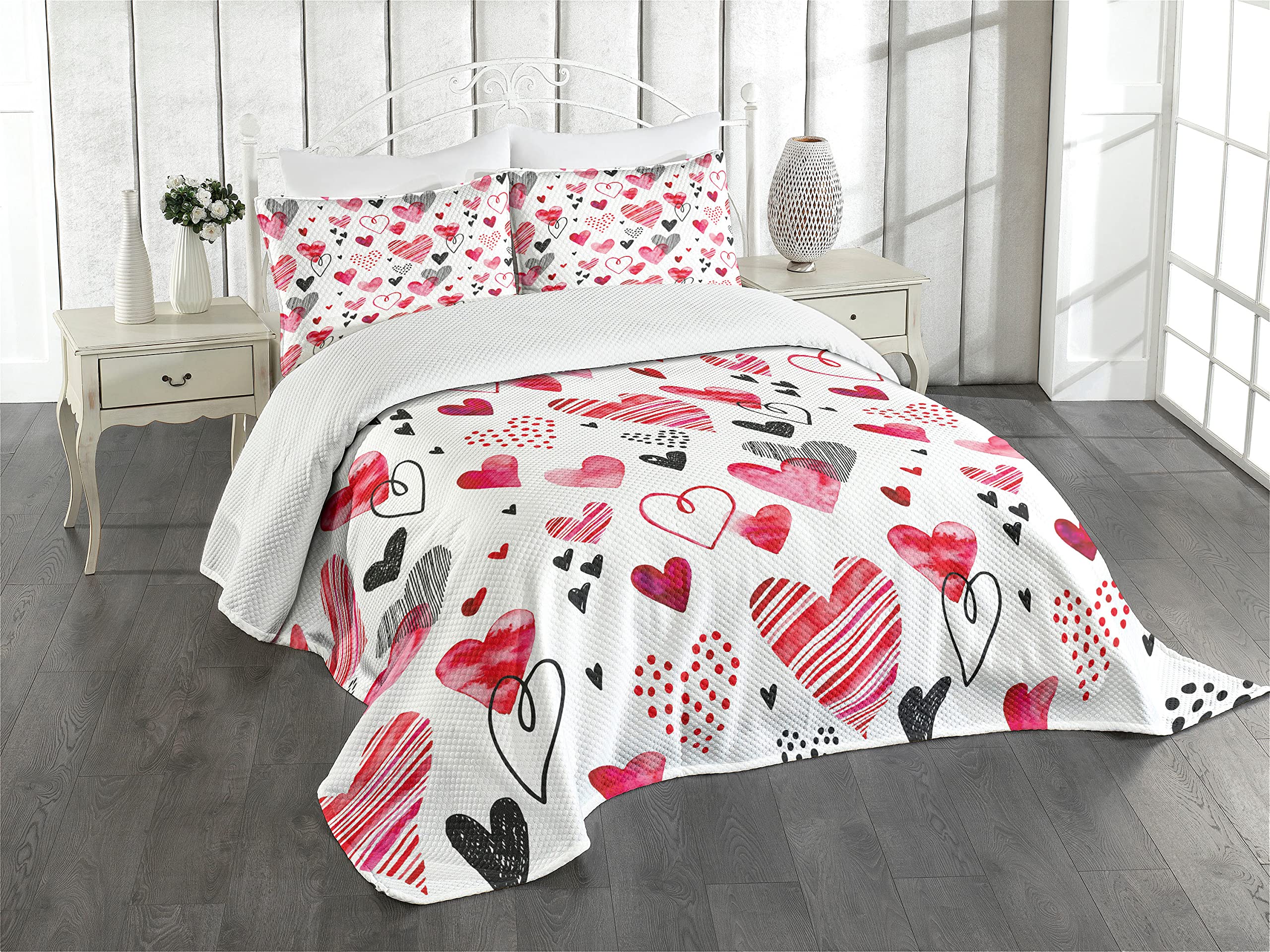 Ambesonne Valentine Bedspread Set - Romantic Watercolor Heart Design, 3-Piece King Size Bedding with 2 Pillow Shams in Pink, Black & White | Perfect for Valentine's Day, Anniversary Gifts & Master Bedroom Decor