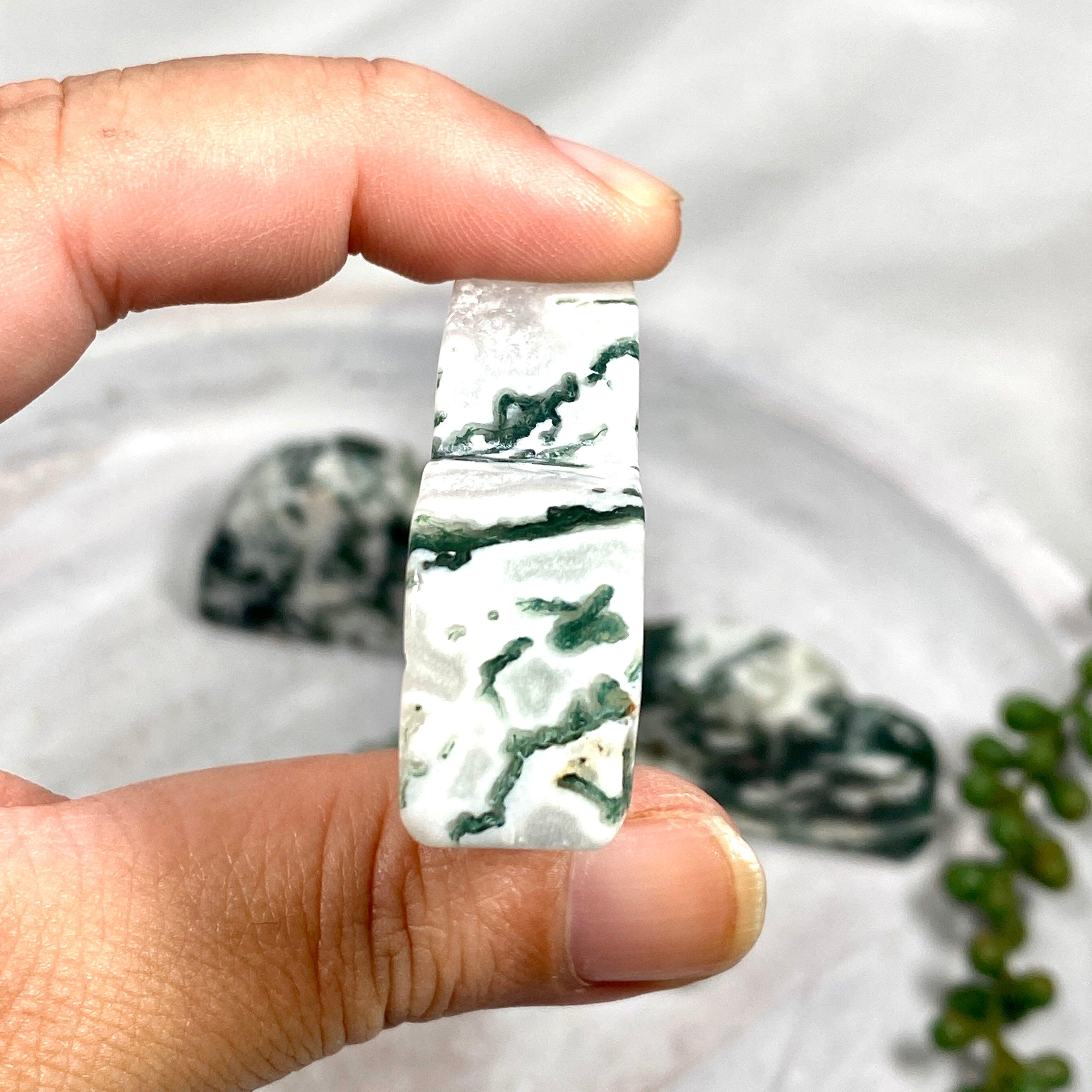 Natural Moss Agate Cloud Pendant Necklace - Healing Crystal Jewelry for Women - Perfect for Meditation, Yoga & Spiritual Gifts