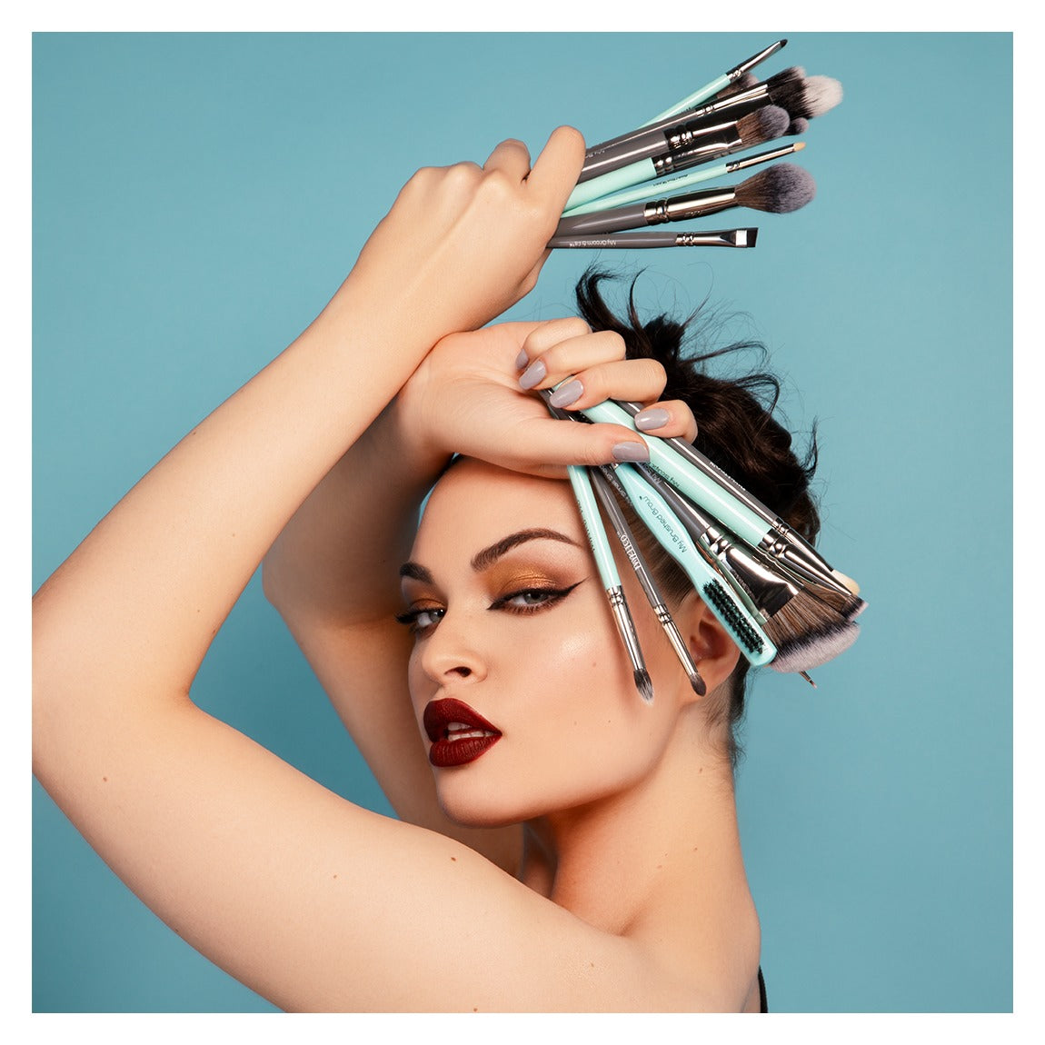 Professional Complete Artistry Brush Set for Makeup & Painting - 24-Piece Premium Cosmetic & Artist Brushes for Foundation, Blending, Detailing & Watercolor - Perfect for Beginners & Professionals