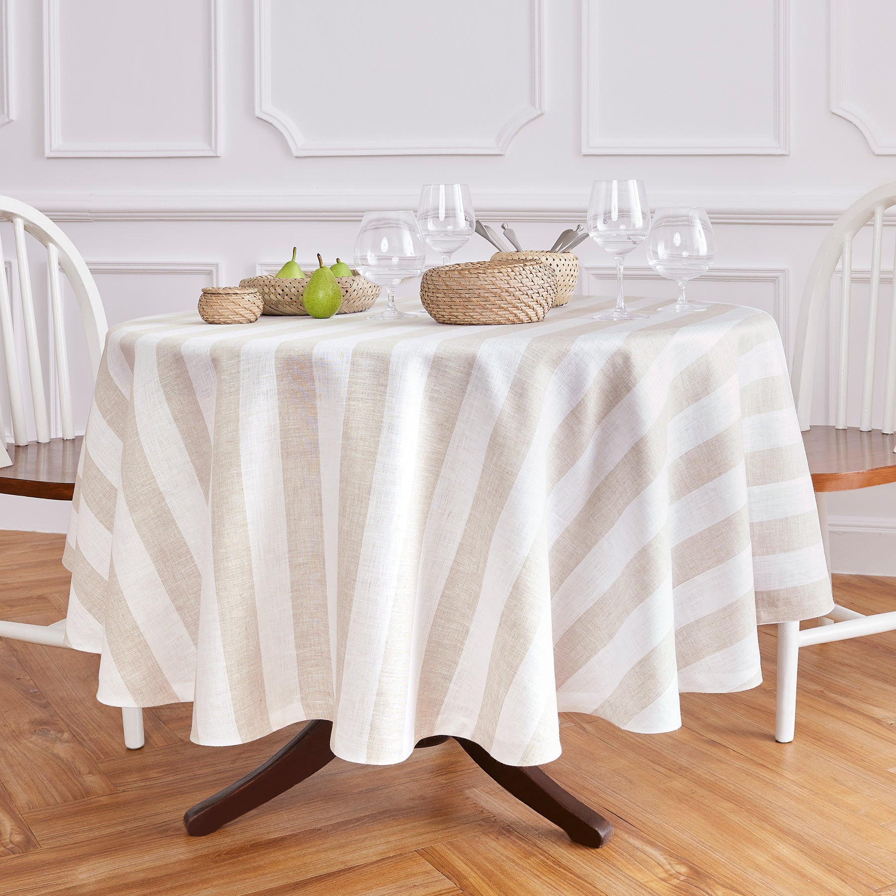 Stylish Cabana Stripe Round Tablecloth - Waterproof & Wrinkle-Resistant Outdoor/Indoor Dining Decor for Patio, Picnic, and Party Use