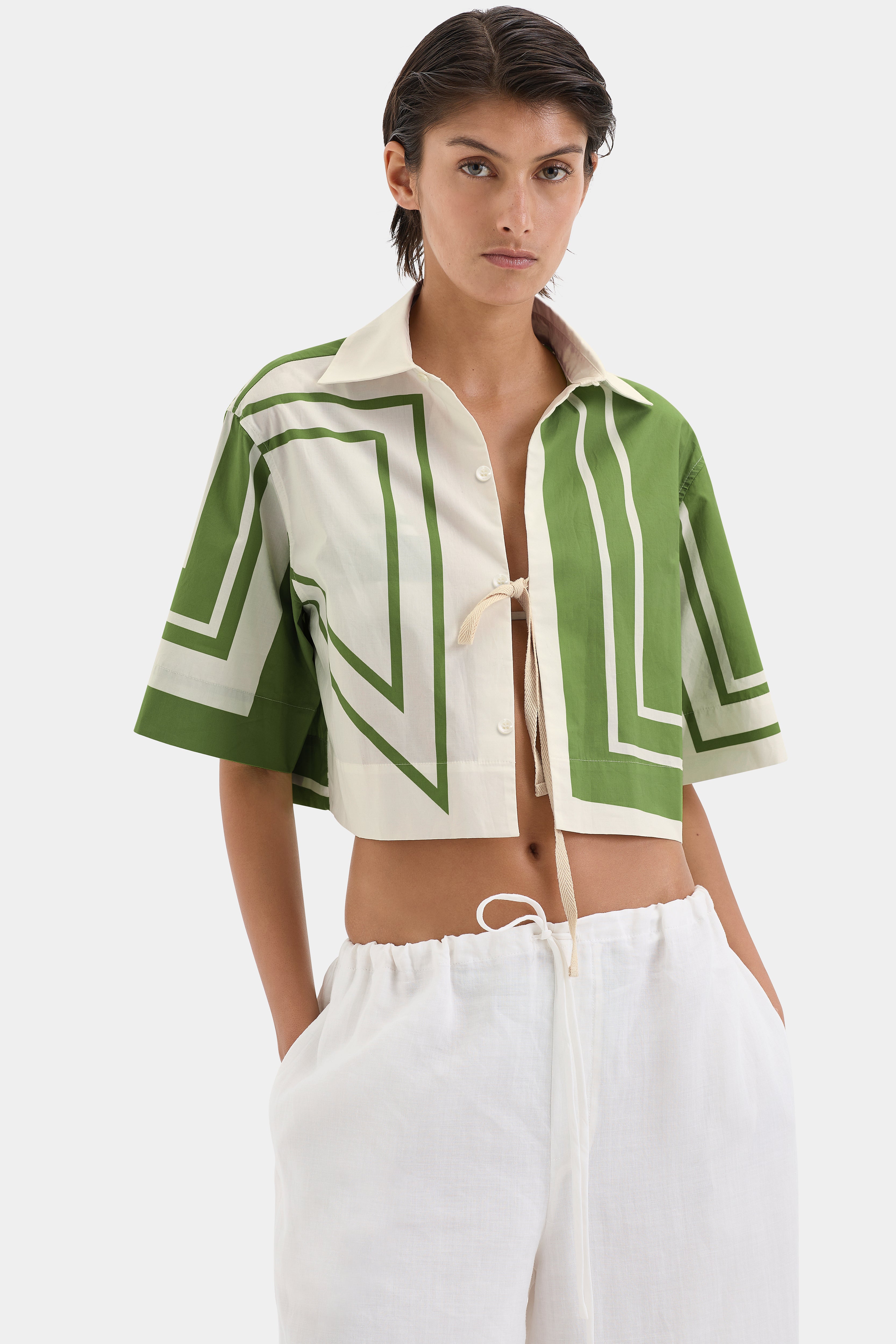 Carlo Cropped Shirt for Women | Trendy Short Sleeve Tops | Casual & Streetwear Style | Perfect for Summer Outfits, Beach Vacations & Music Festivals