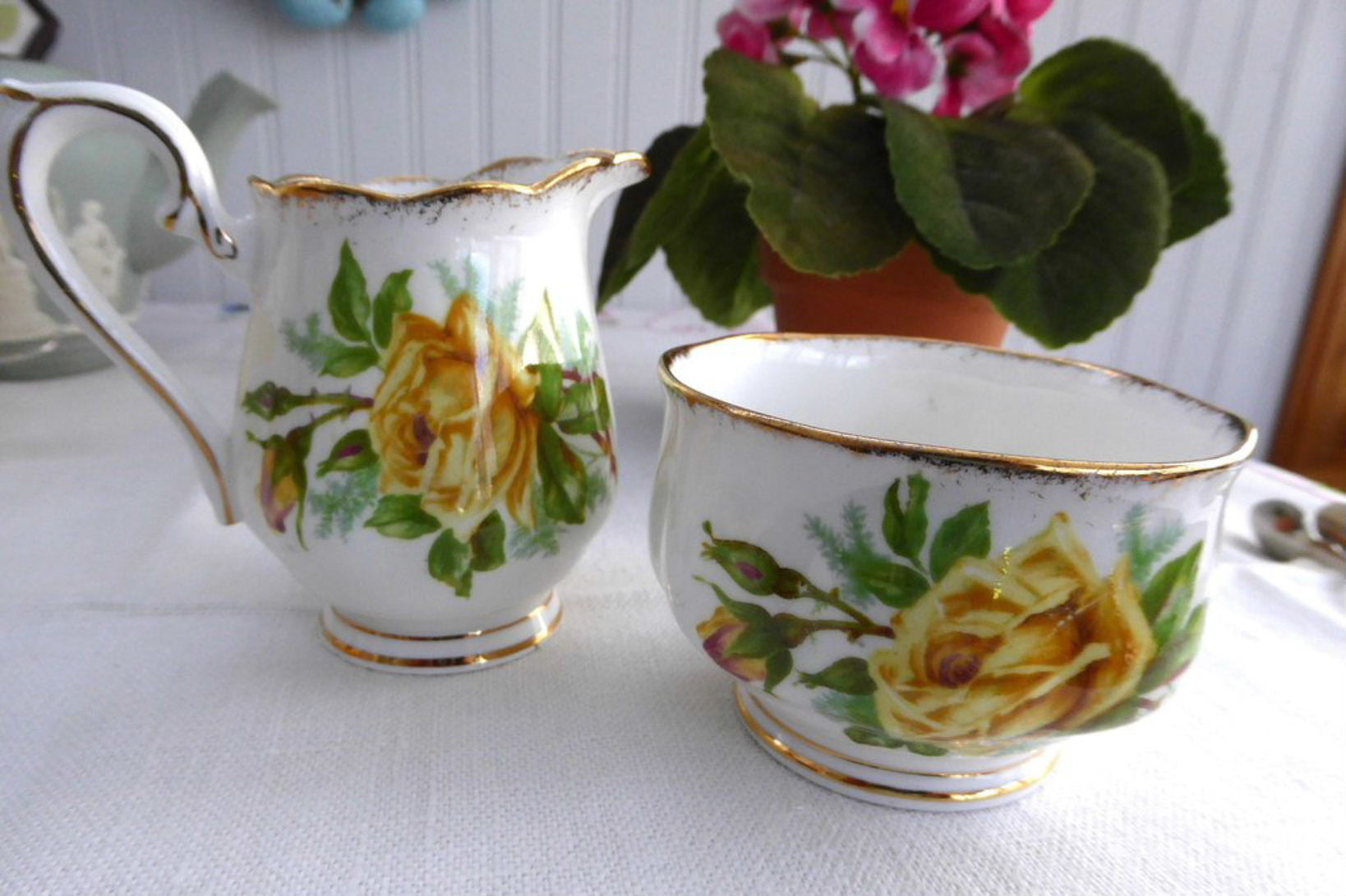 Vintage Royal Albert Tea Rose Cream and Sugar Set - English Floral Porcelain with Yellow Roses (1940s) | Perfect for Afternoon Tea, Bridal Showers & Collectible Displays