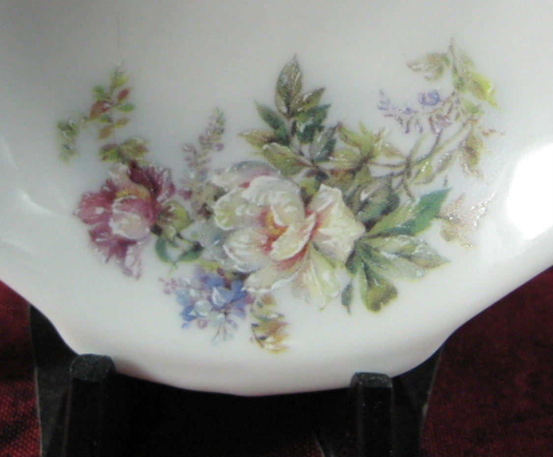 Royal Patrician Aurora Rose Bouquet Bone China Teapot-Shaped Tea Bag Holder - Elegant Tea Storage for Kitchen Counter, Afternoon Tea Parties & Gift Giving