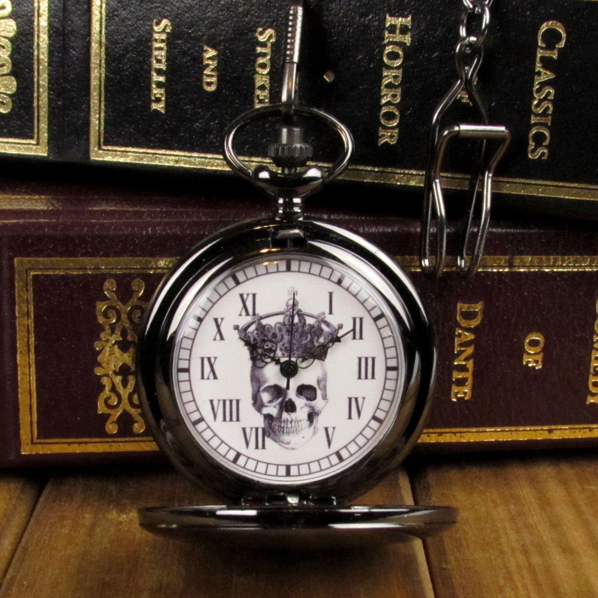 Skeleton King Pocket Watch - Vintage Steampunk Mechanical Watch with Visible Gears - Perfect for Cosplay, Gifts, and Collectors