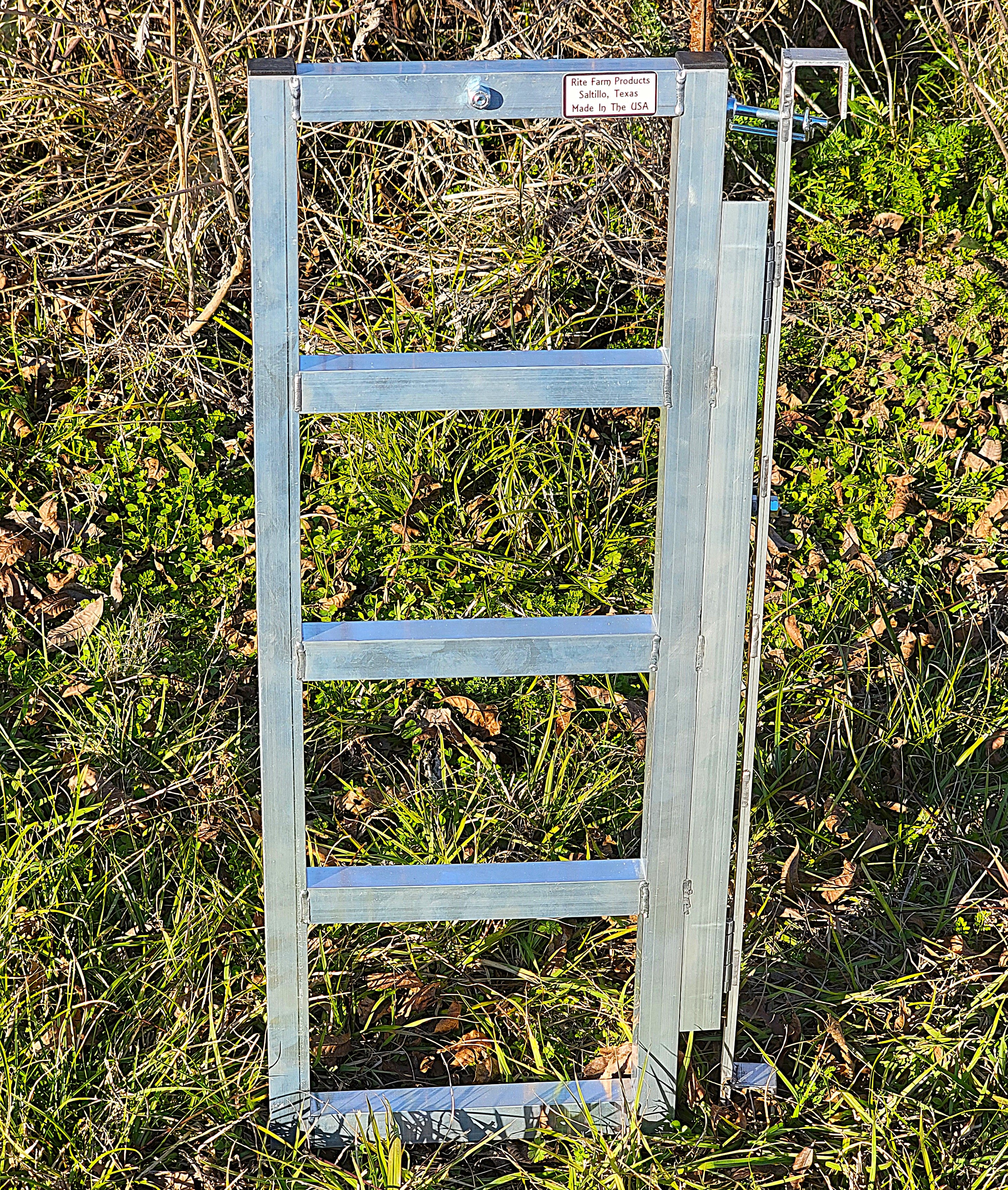 Aluminum Sheep and Goat Anti-Backup Gate - Heavy Duty Livestock Sorting Alley & Pen System for Farm, Ranch, and Dairy Use