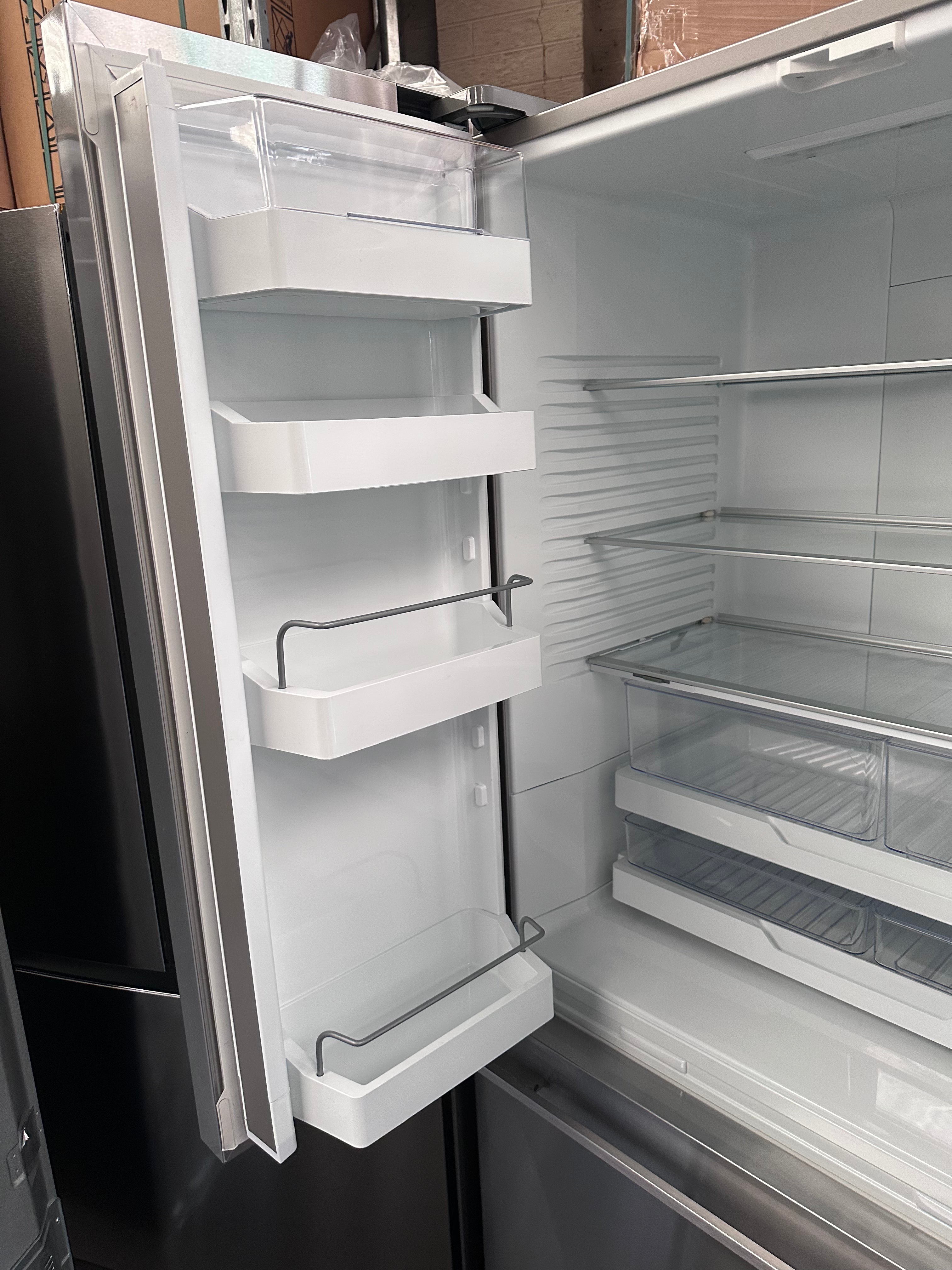 Fisher & Paykel RF610ADX5 569L French Door Refrigerator - Stainless Steel (Factory Second) | Energy Efficient Large Capacity Fridge for Modern Kitchen & Open Plan Living