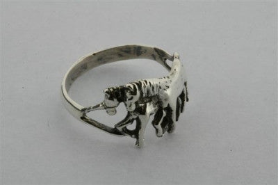 Sterling Silver Horse Ring for Women - Elegant Equestrian Jewelry Gift for Horse Lovers - Perfect for Everyday Wear, Special Occasions & Horse-Themed Events