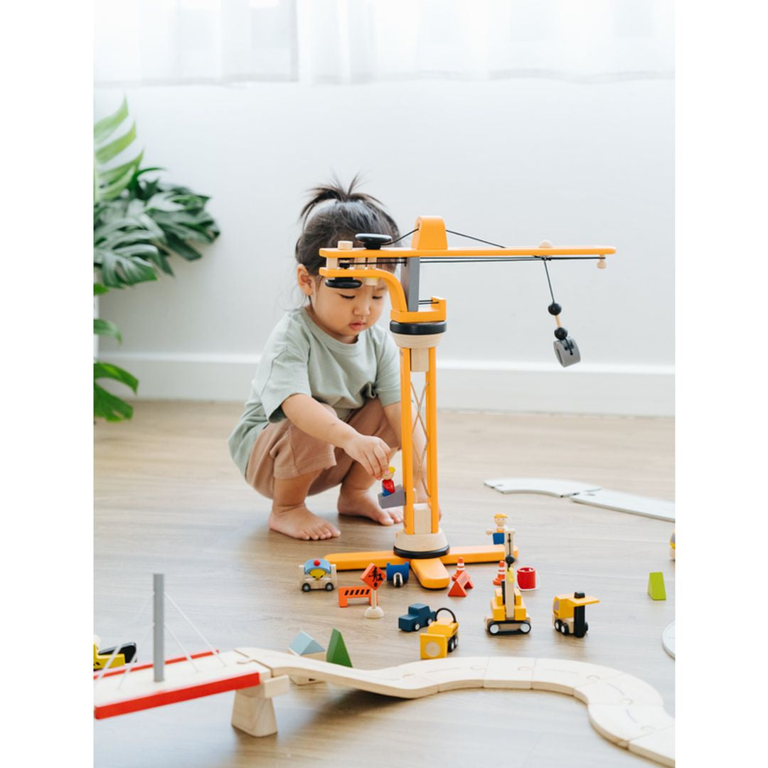Wooden Crane Toy Set for Kids - Construction Building Play Set with Movable Parts - Perfect for Pretend Play, STEM Learning & Indoor/Outdoor Activities