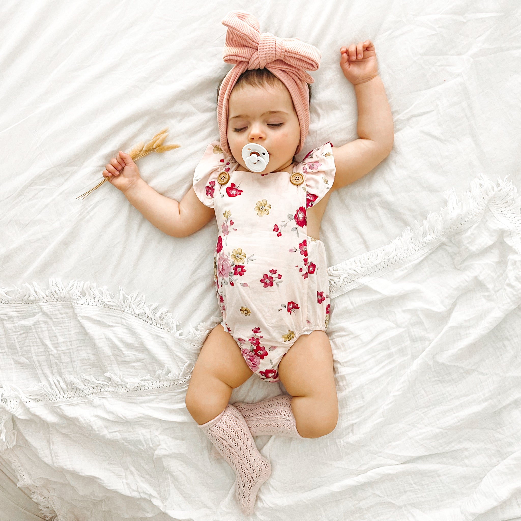 Winnie the Pooh Button Romper - Cute Baby One-Piece Outfit for Boys & Girls | Perfect for Playdates, Parties & Photo Shoots