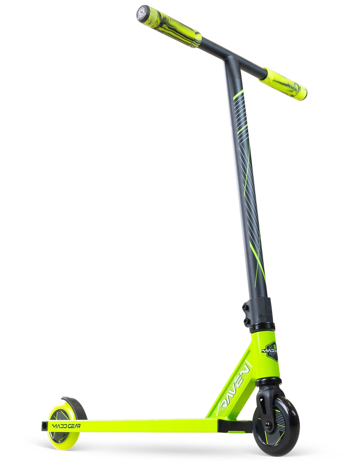 Madd Gear Pro Scooter Raven - High Performance Kick Scooter for Kids & Teens - Perfect for Tricks, Stunts & Outdoor Riding at Parks & Skateparks