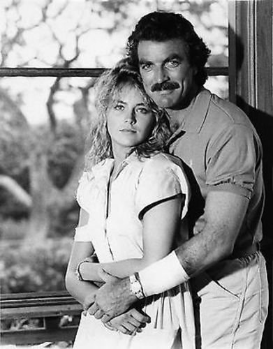Vintage 8x10 Photo of Tom Selleck & Sharon Stone - Collectible Memorabilia #D1511 - Perfect for Movie Fans, Home Decor, and Gift Giving