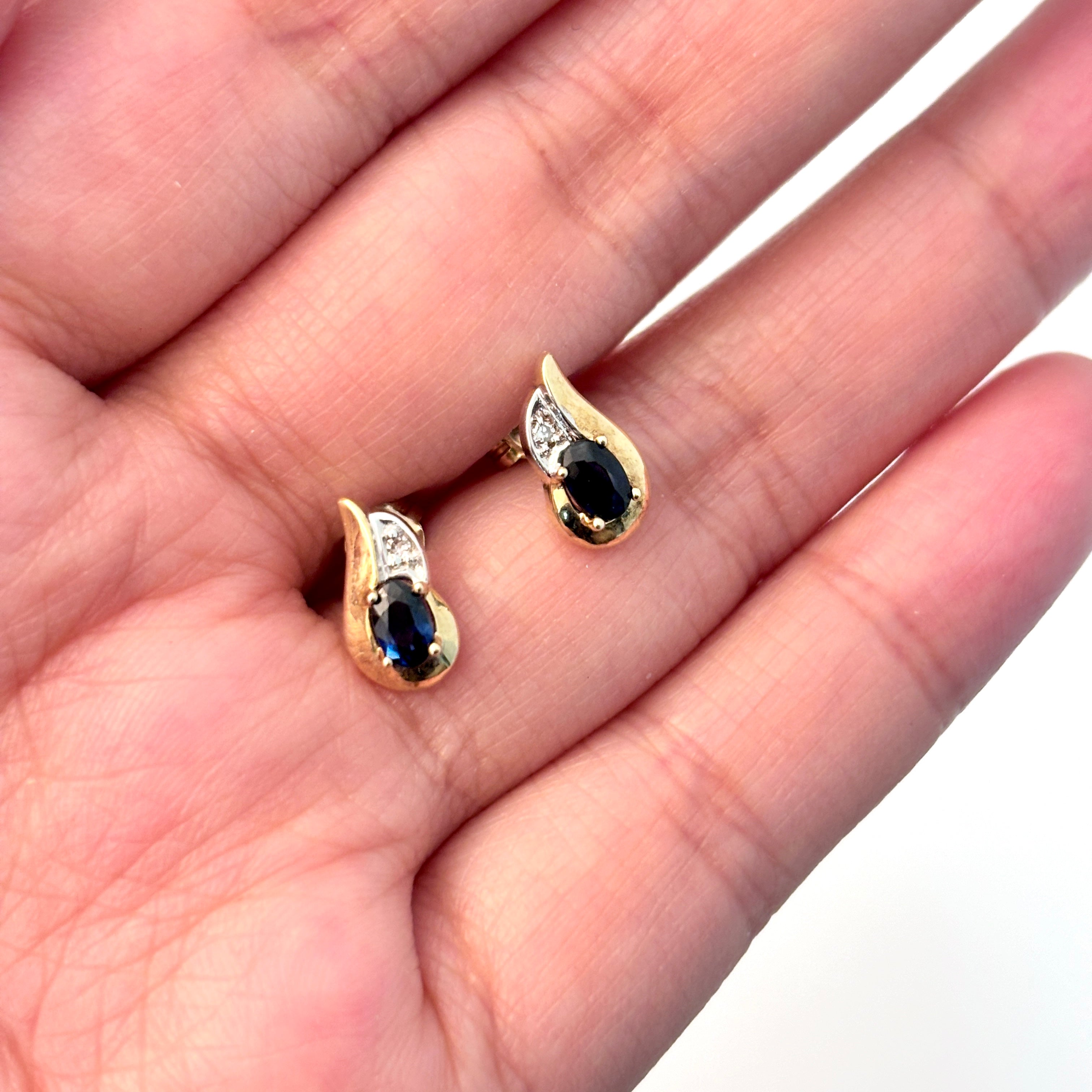 10K Yellow Gold Sapphire and Diamond Stud Earrings for Women | 0.528ctw Sapphire & 0.01ctw Diamond | Elegant Gift for Birthday, Anniversary & Special Occasions