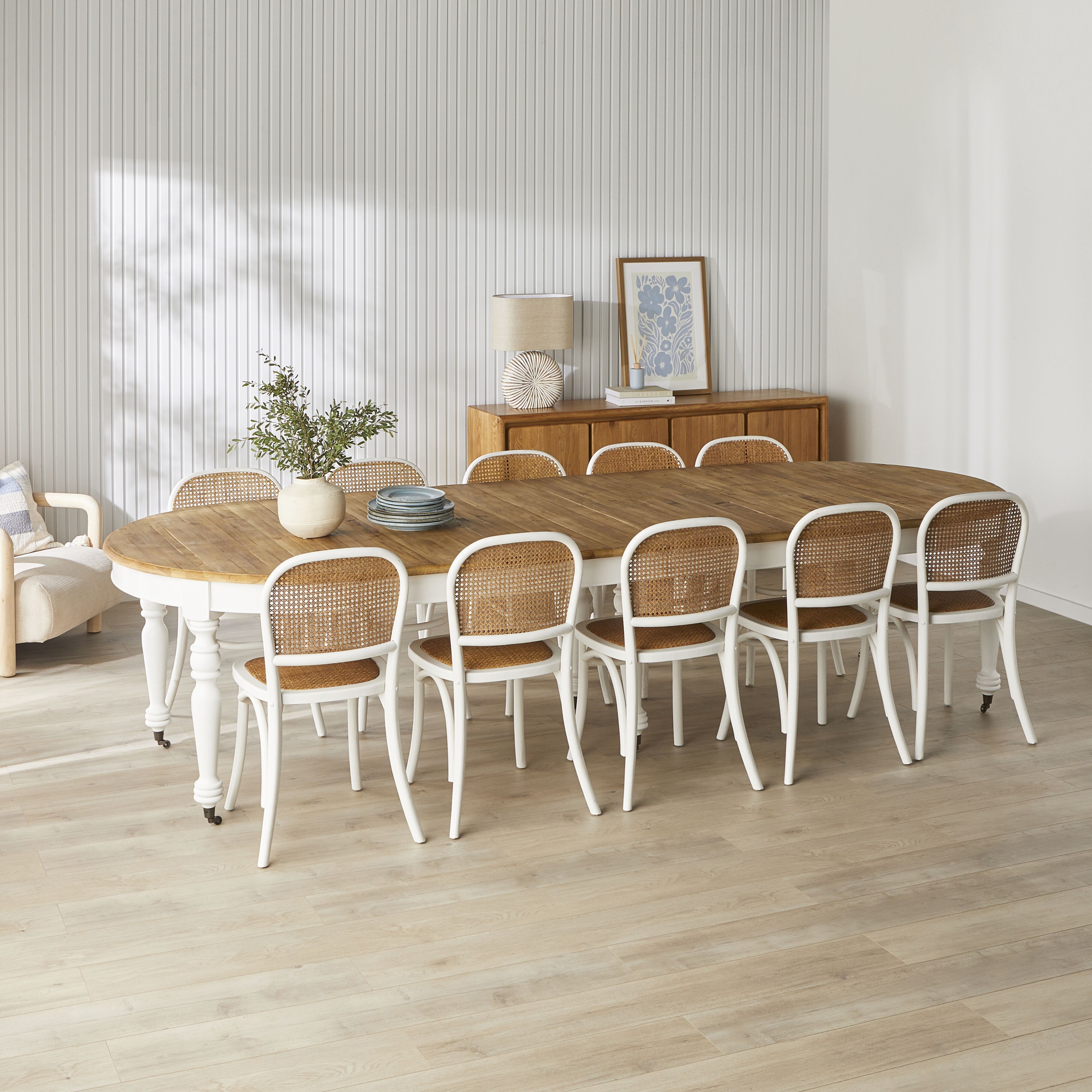 Annalise White Extension Dining Table - Expandable for Large Gatherings & Family Meals - Perfect for Dining Rooms & Entertaining Guests