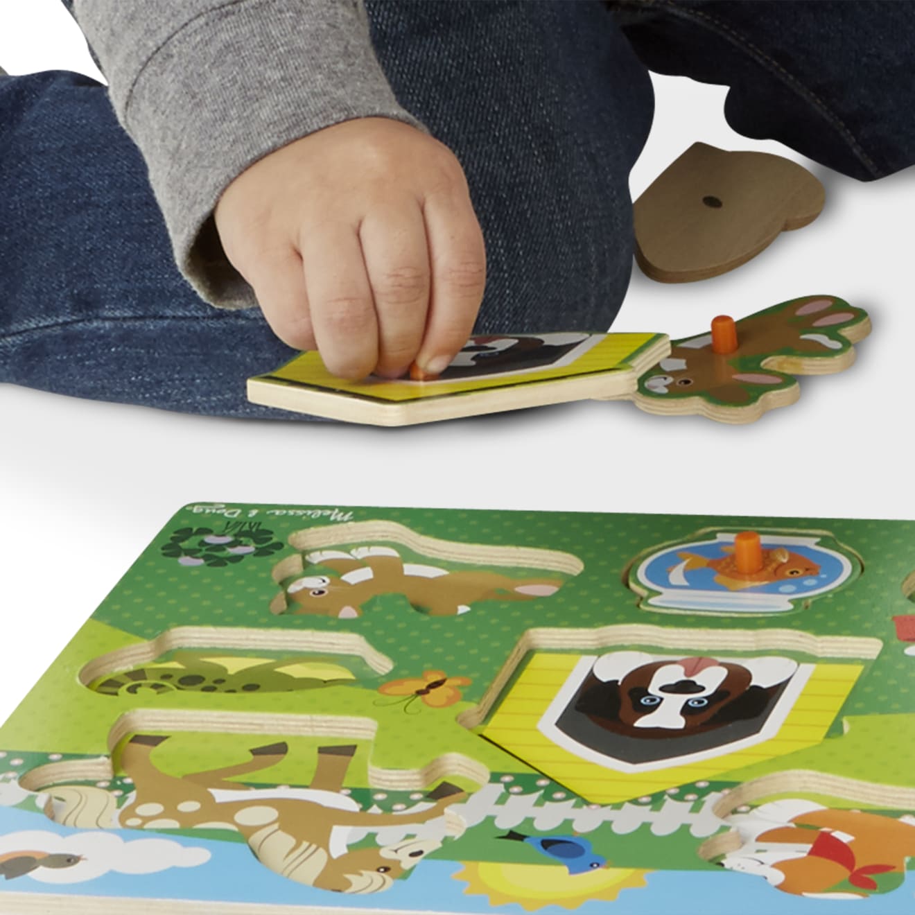 8-Piece Pets Peg Puzzle for Toddlers - Wooden Animal Puzzle for Kids Learning & Fine Motor Skills Development - Perfect for Preschool & Montessori Activities