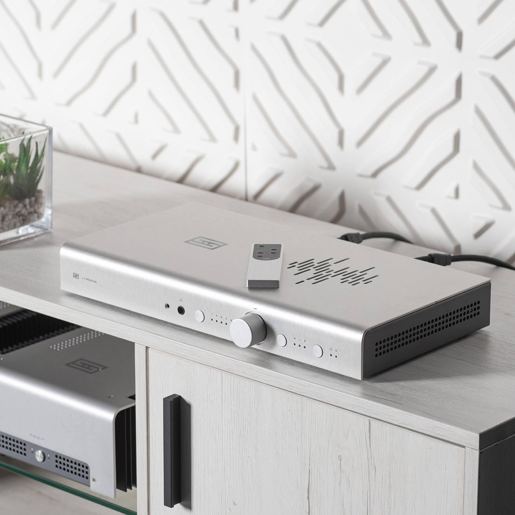 Schiit Audio Kara F Preamp & Headphone Amplifier - High-End Audio Equipment for Home Studio & Audiophile Listening