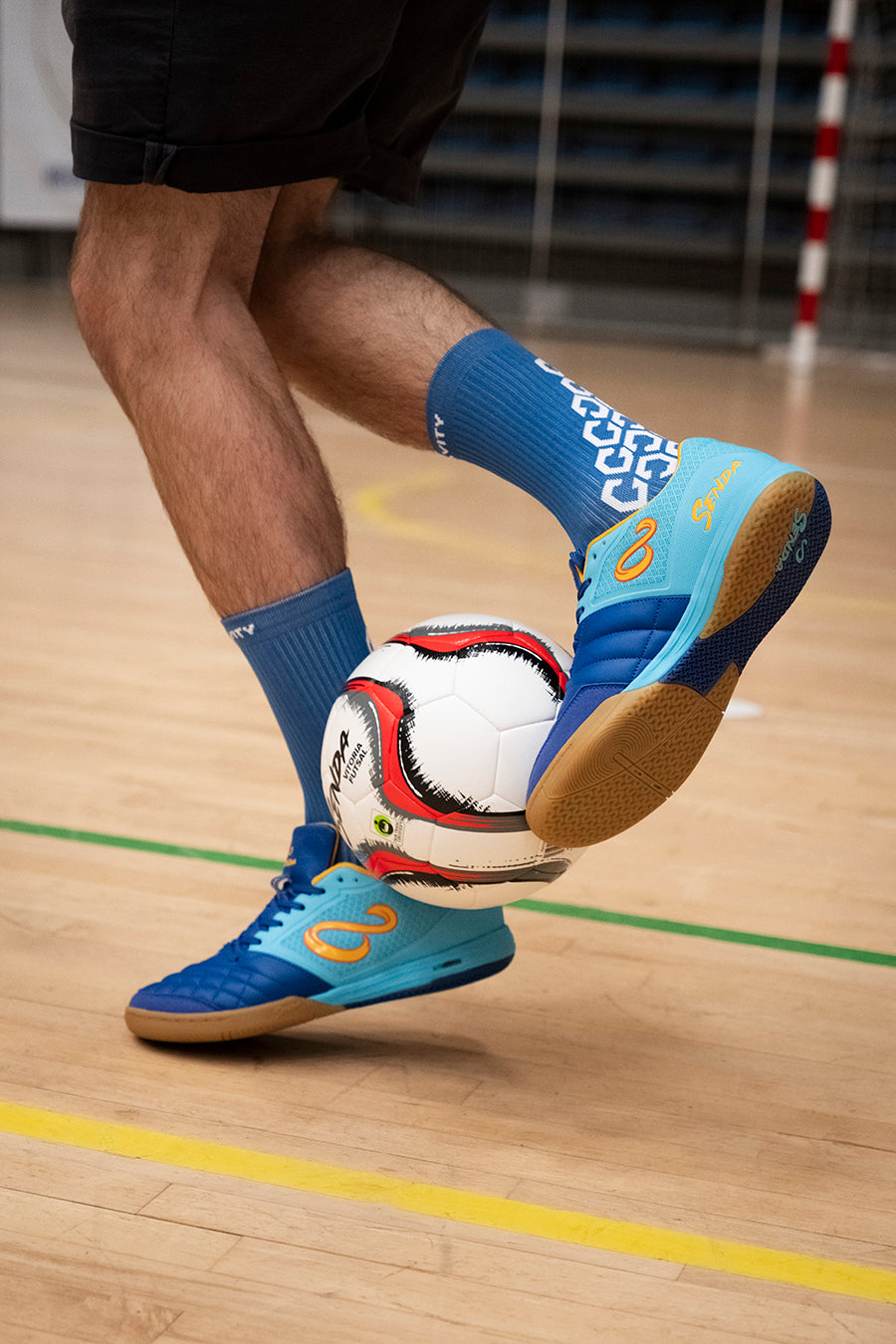 Senda Athletics USHUAIA Club 2.0 Futsal Soccer Shoes for Men & Women - Lightweight Indoor Football Cleats with Non-Marking Sole in Blue/Yellow - Perfect for Futsal, Indoor Soccer, and Court Sports