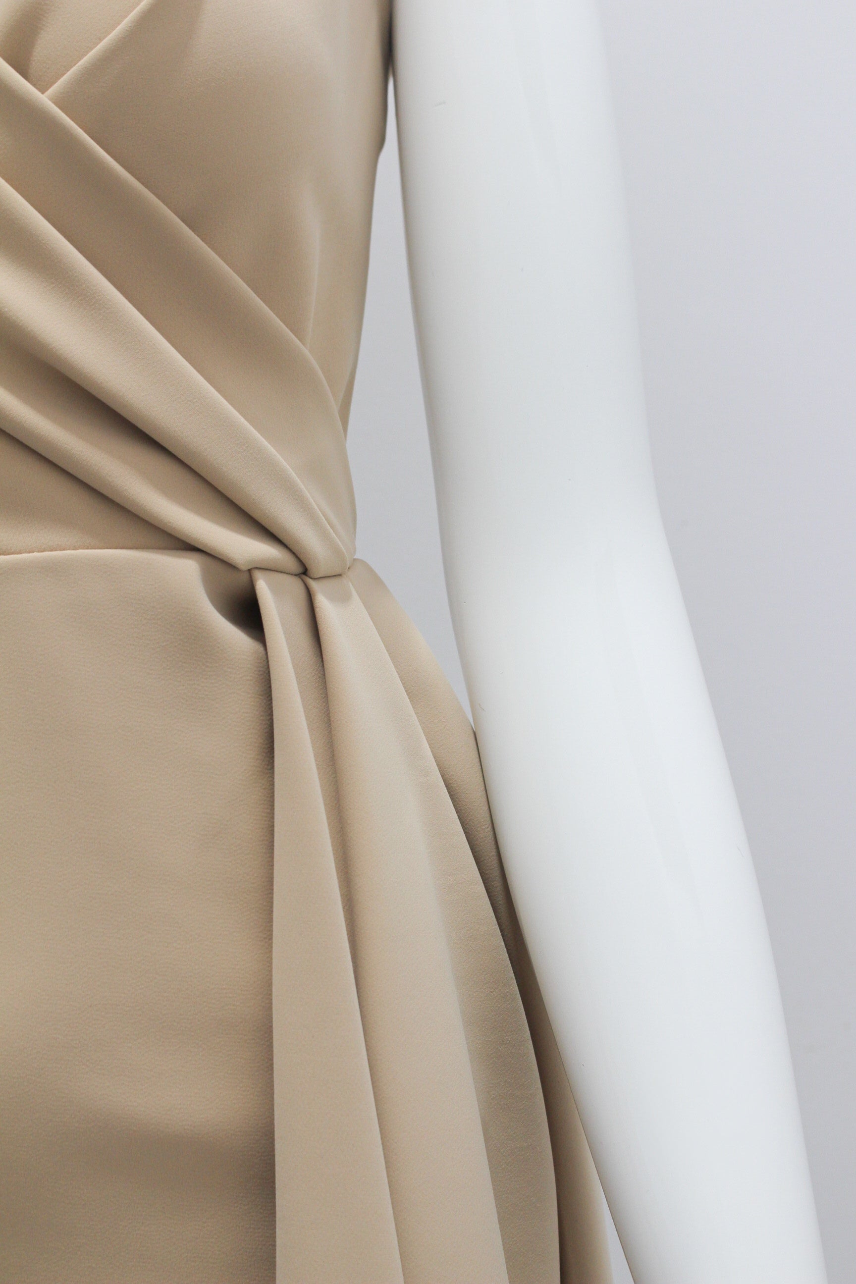 Greta Constantine Minnedosa Dress - Elegant Women's Evening Gown for Parties & Special Occasions | Flattering A-Line Silhouette | Perfect for Weddings, Galas & Cocktail Events