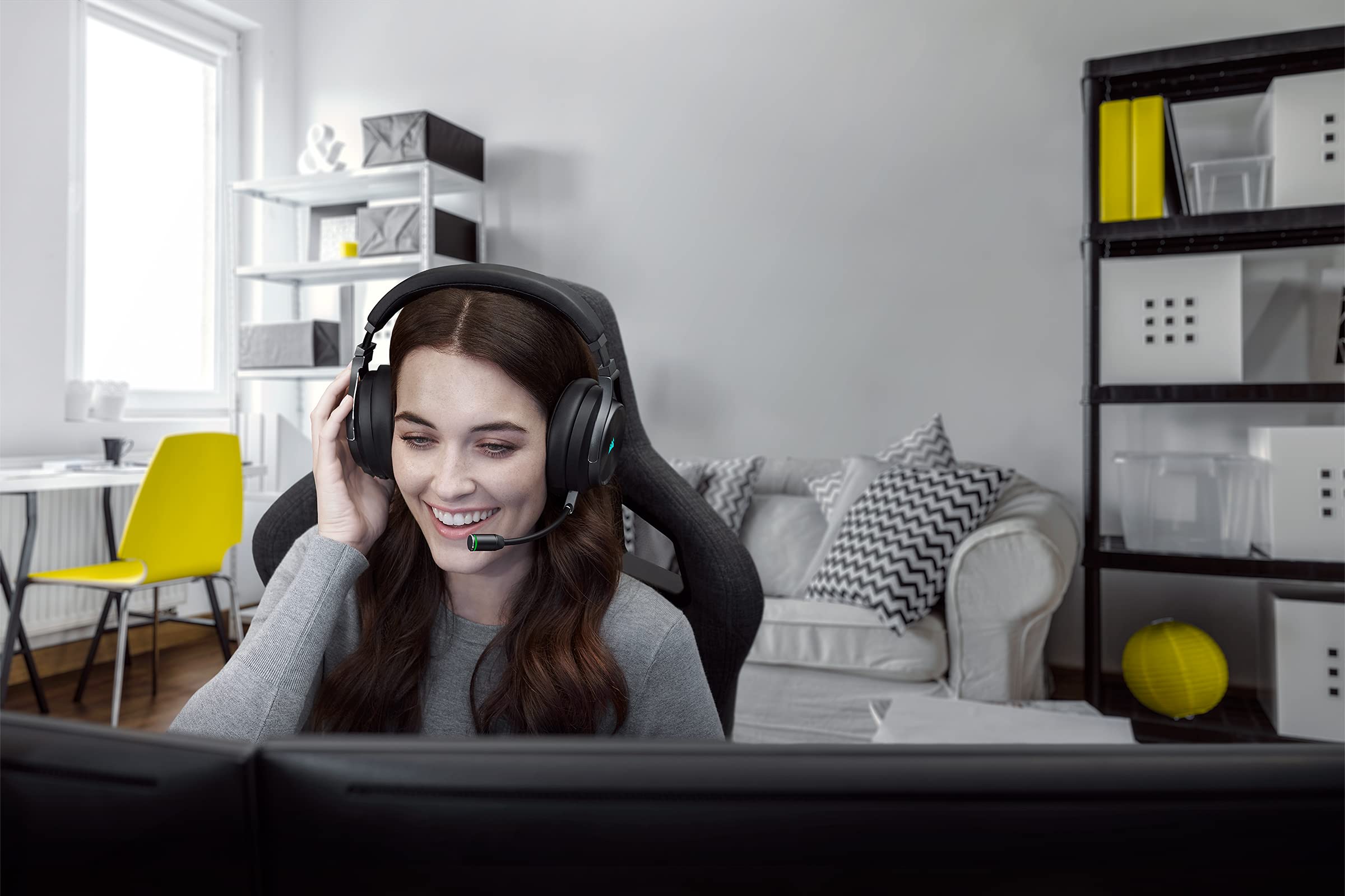 CORSAIR VIRTUOSO RGB WIRELESS XT Multiplatform Gaming Headset with Bluetooth - Dolby Atmos - Omnidirectional Microphone - iCUE Compatible - for PC, Mac, PS5, PS4, Nintendo Switch & Mobile Devices - Slate | Perfect for Gaming, Streaming & Remote Work