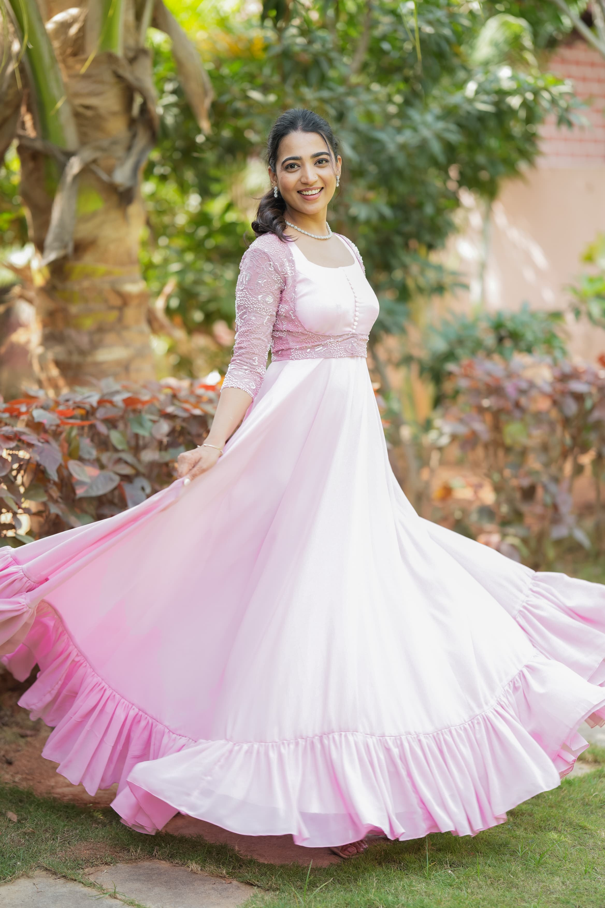 Lilly Simple and Elegant Women's Evening Gown - DD640 Formal Dress for Prom, Wedding, and Special Occasions