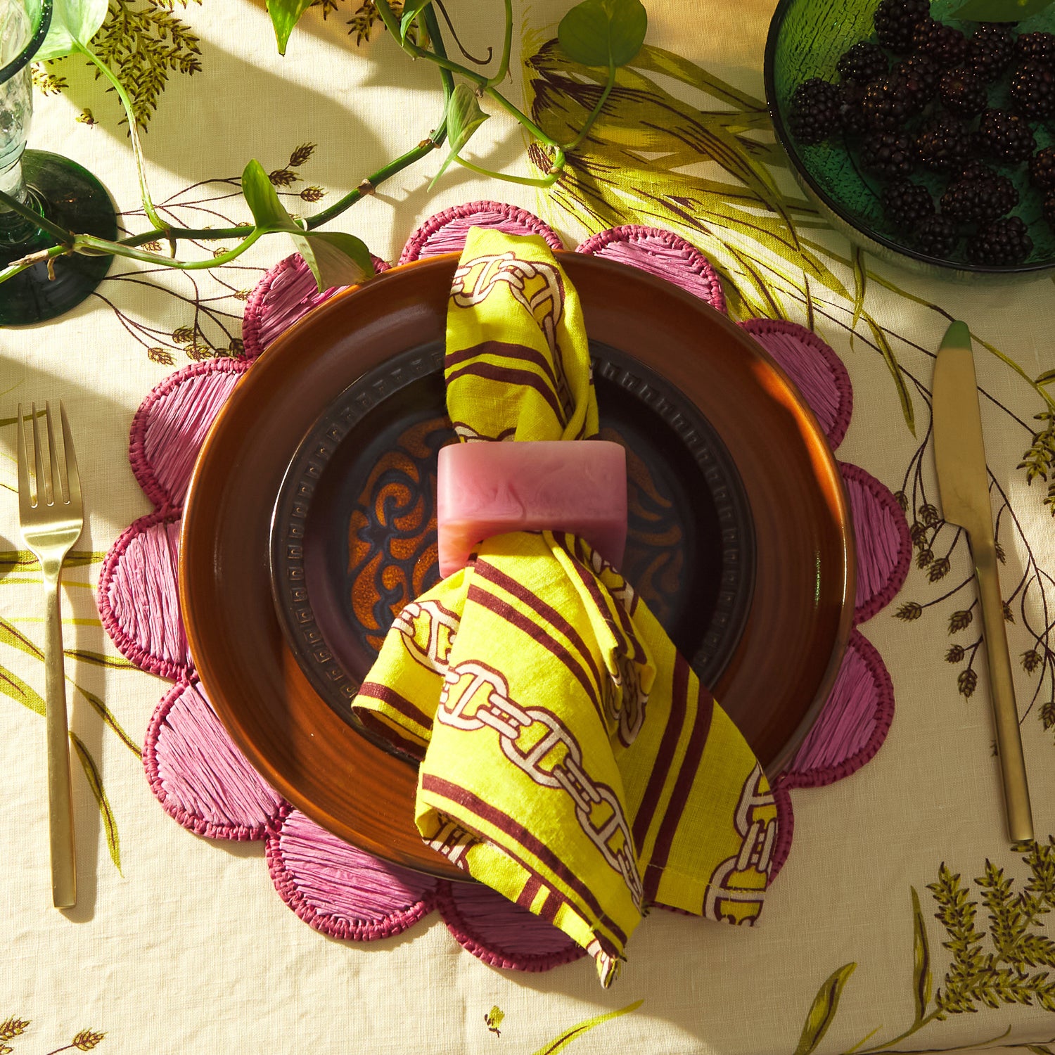 Elegant Fuchsia Jara Napkin Ring Set - Perfect for Wedding, Dinner Party & Holiday Table Decor