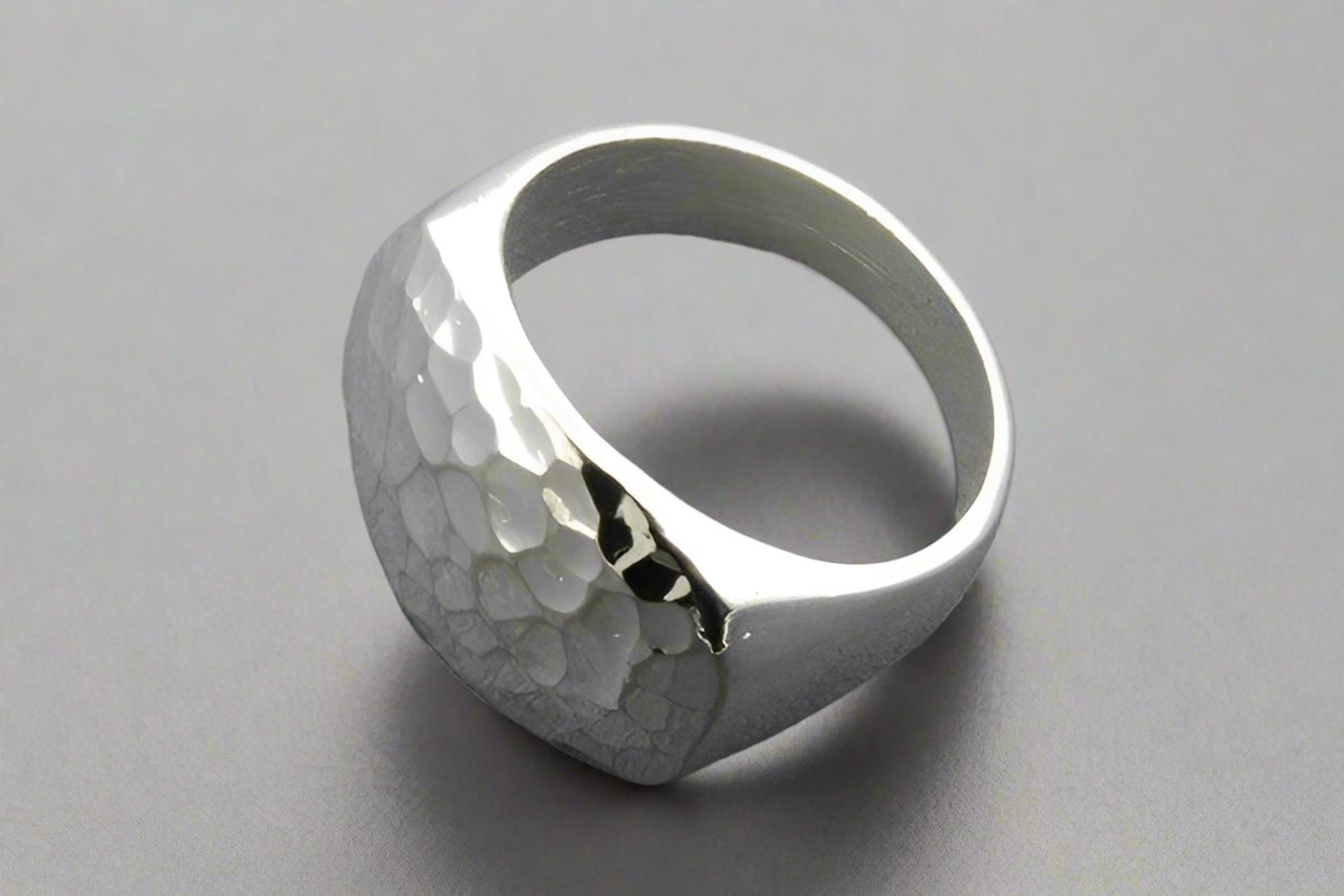 Hammered Signet Ring for Men & Women - Sterling Silver 925 - Vintage Style Jewelry - Perfect for Engraving, Gifts & Everyday Wear