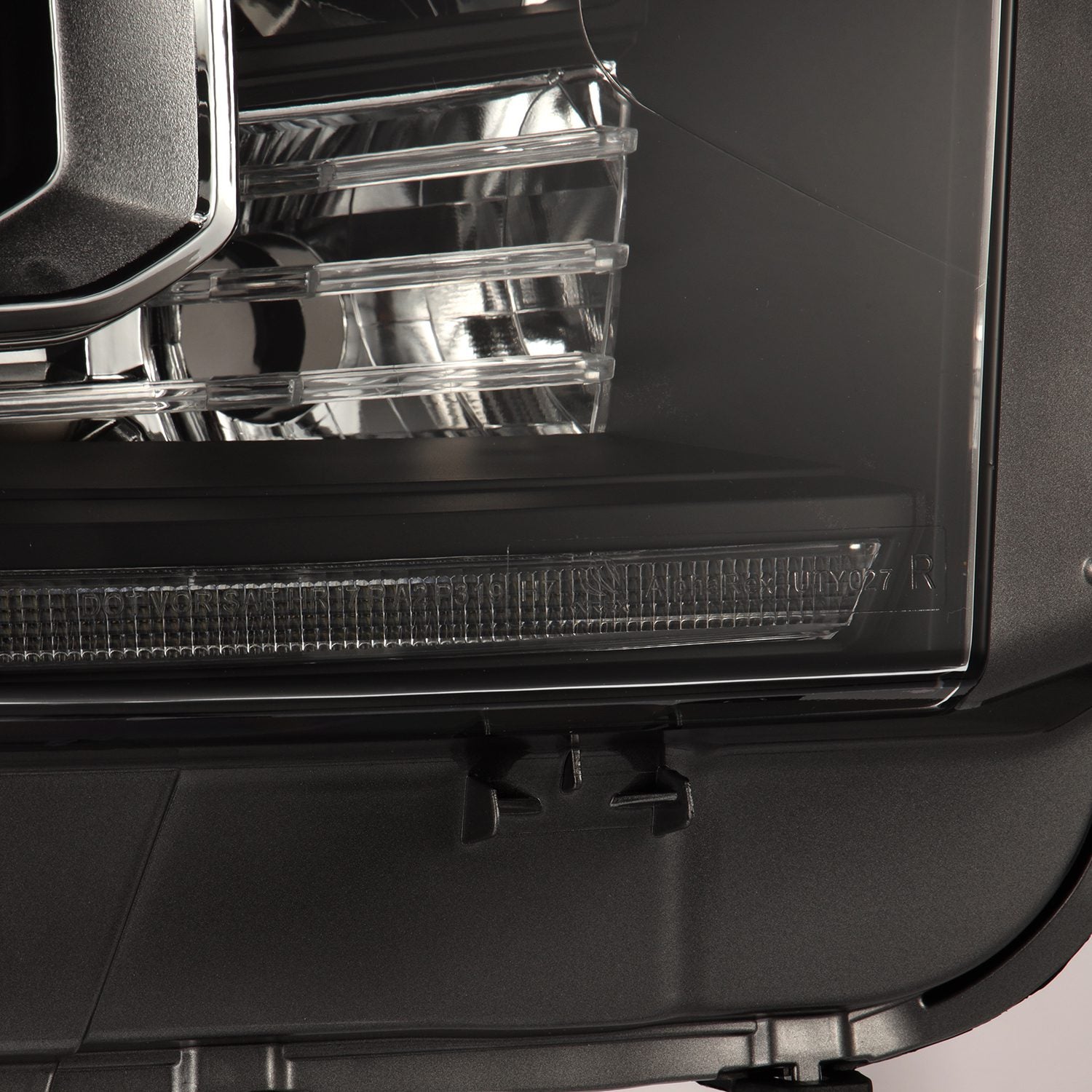Toyota Tundra MK II PRO Series Halogen Projector Headlights (2007-2021 Models) - Black Housing for Enhanced Visibility - Perfect for Off-Roading & Night Driving