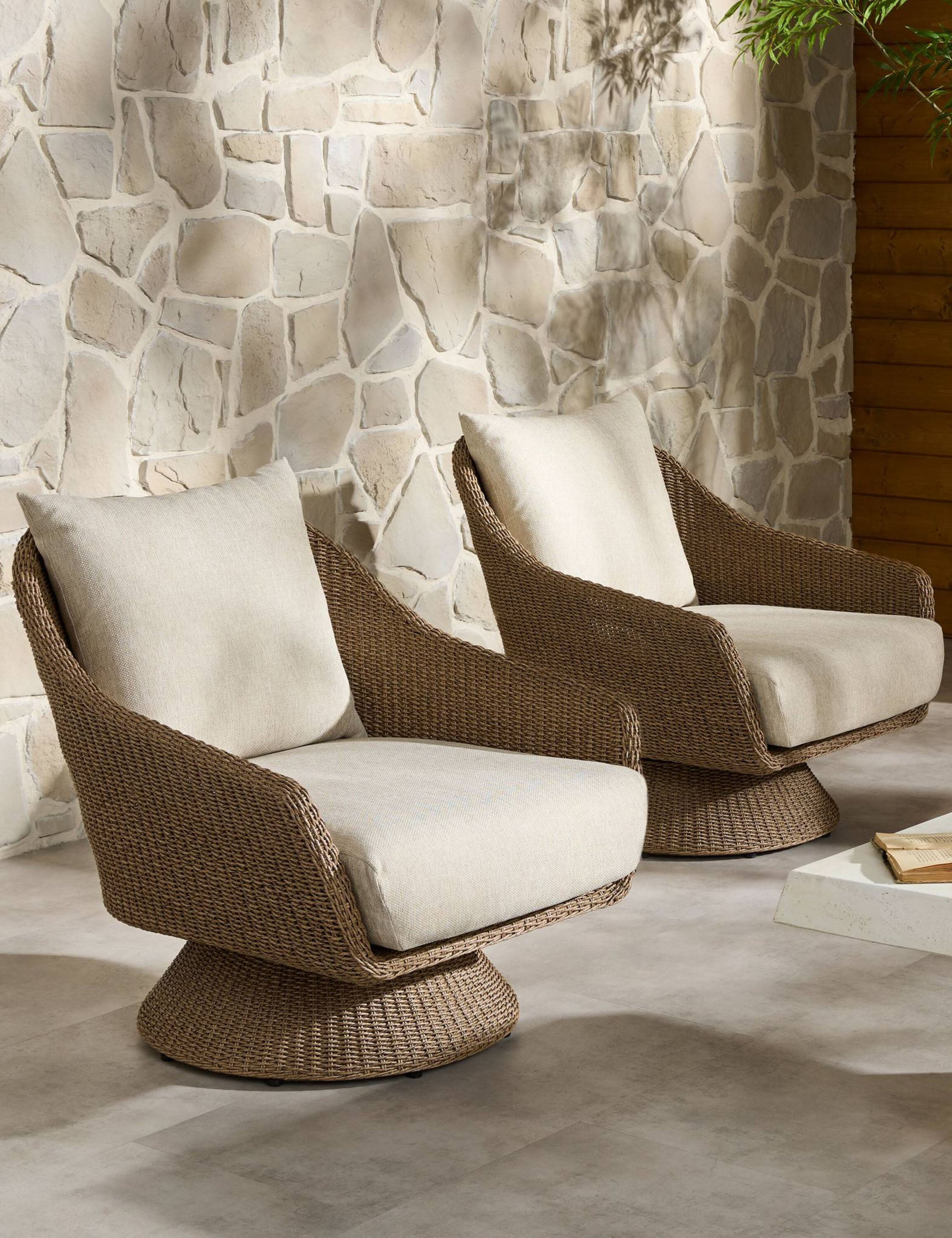 Chauncey Outdoor Swivel Chair - 360 Degree Rotating Patio Furniture with Weather-Resistant Cushion - Perfect for Garden, Poolside, and Backyard Relaxation
