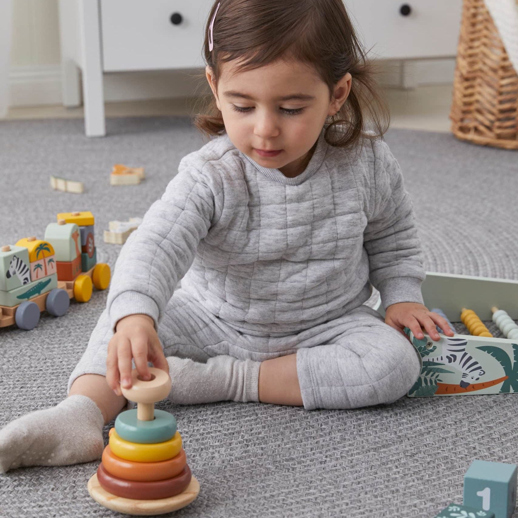 Wooden Stacking Rings Tower - Montessori Educational Toy for Toddlers, Baby Learning & Development - Perfect for Playtime, Birthday Gifts & Nursery Decor