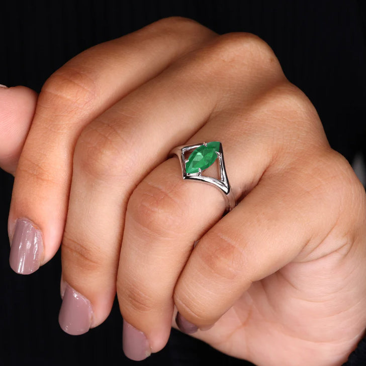 Exquisite Marquise Lab-Grown Emerald Ring for Women – Elegant & Ethical Jewelry for Engagement, Wedding, or Special Occasions